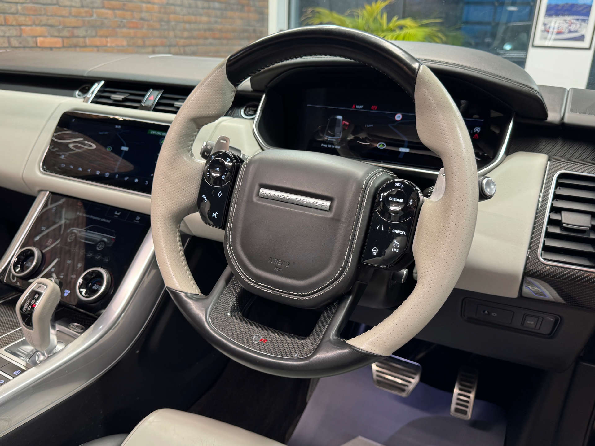 LAND ROVER RANGE ROVER SPORT 5.0 Range Rover Sport SVR S/C Auto 4WD 5dr #56