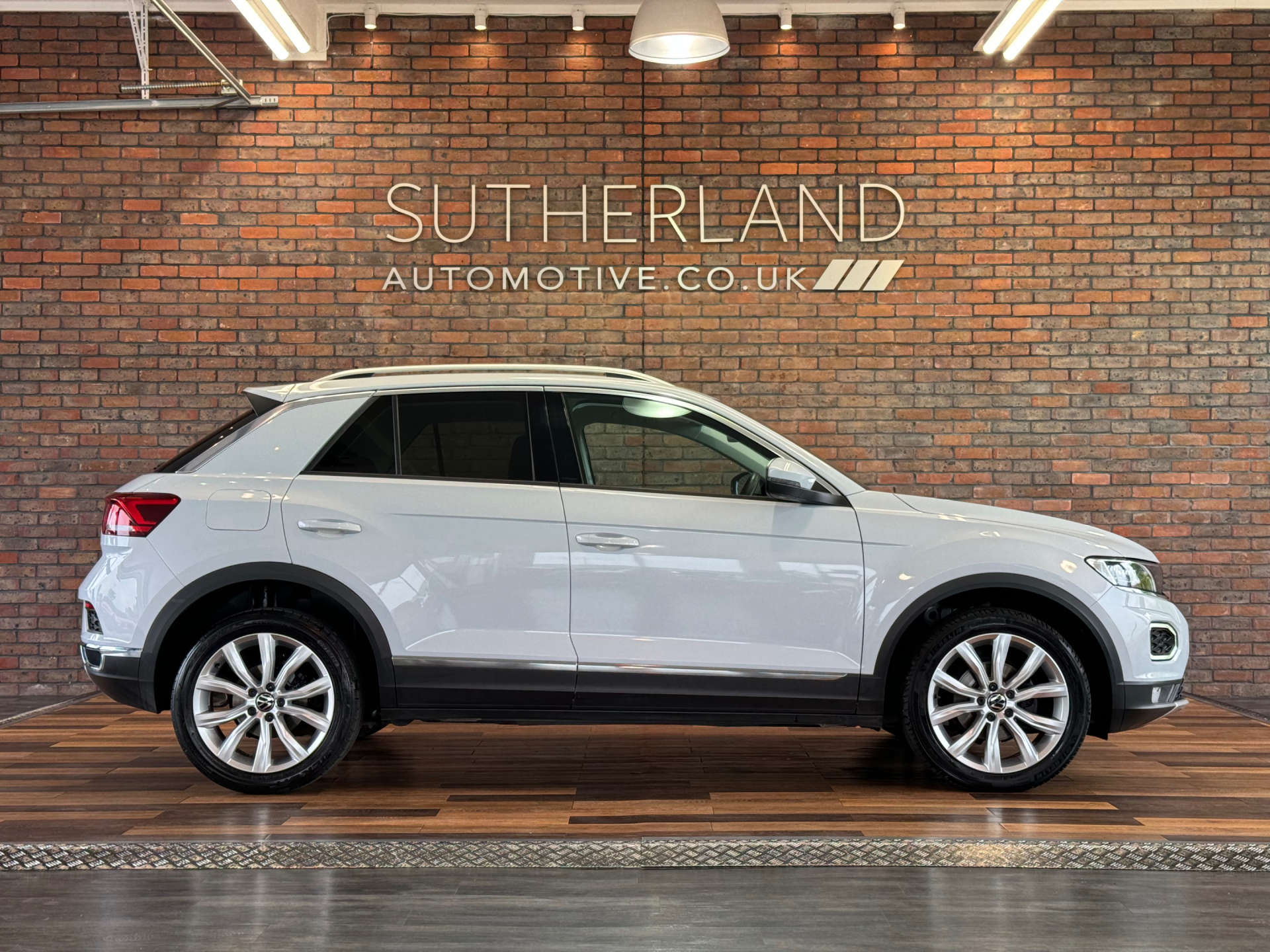 VOLKSWAGEN T-ROC 1.5 T-Roc SEL TSI Evo 5dr #2