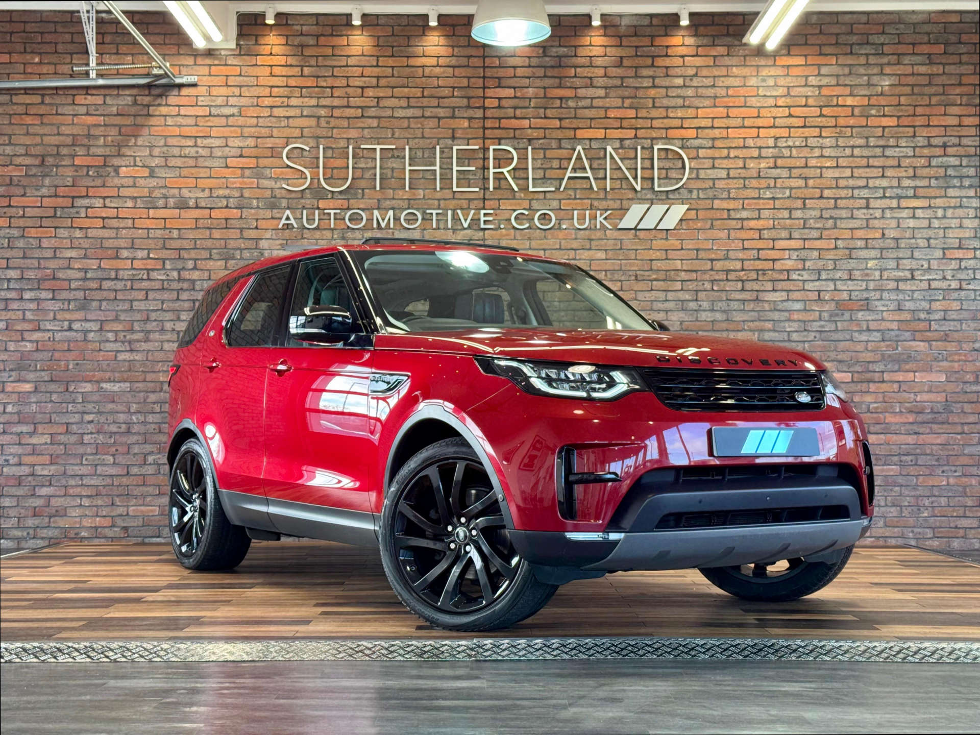 2017 DISCOVERY 2.0 DISCOVERY LUXURY HSE SD4 AUTO 4WD 5DR 71,510 MILES 2017 RED... photo