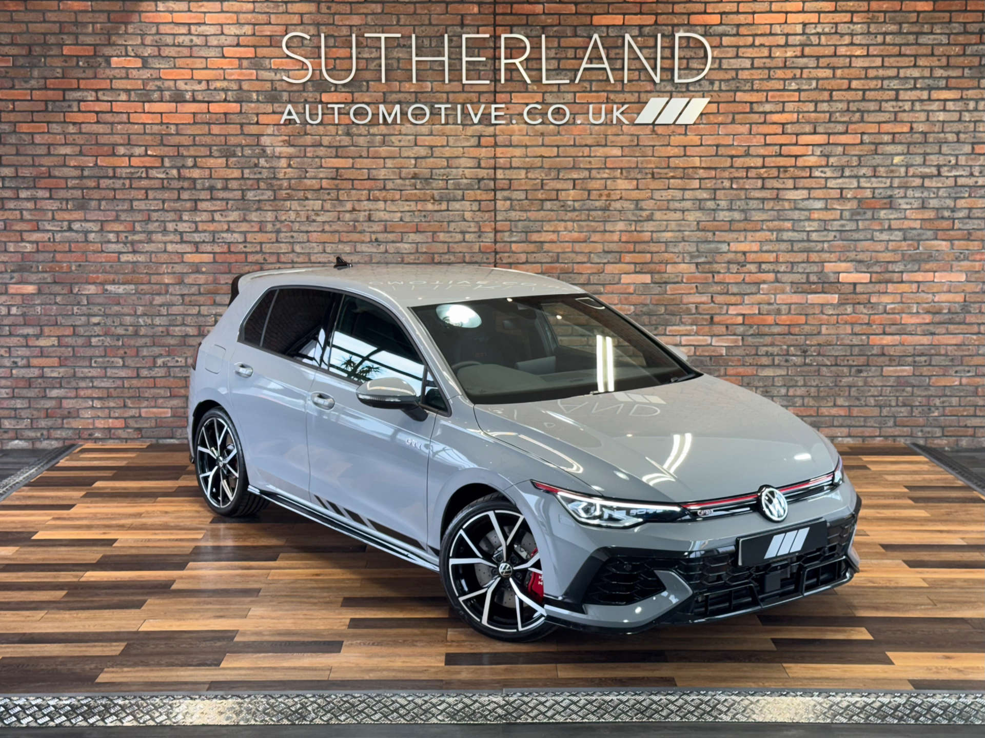 VOLKSWAGEN GOLF 2.0 Golf GTi Clubsport TSi Semi-Auto 5dr #1