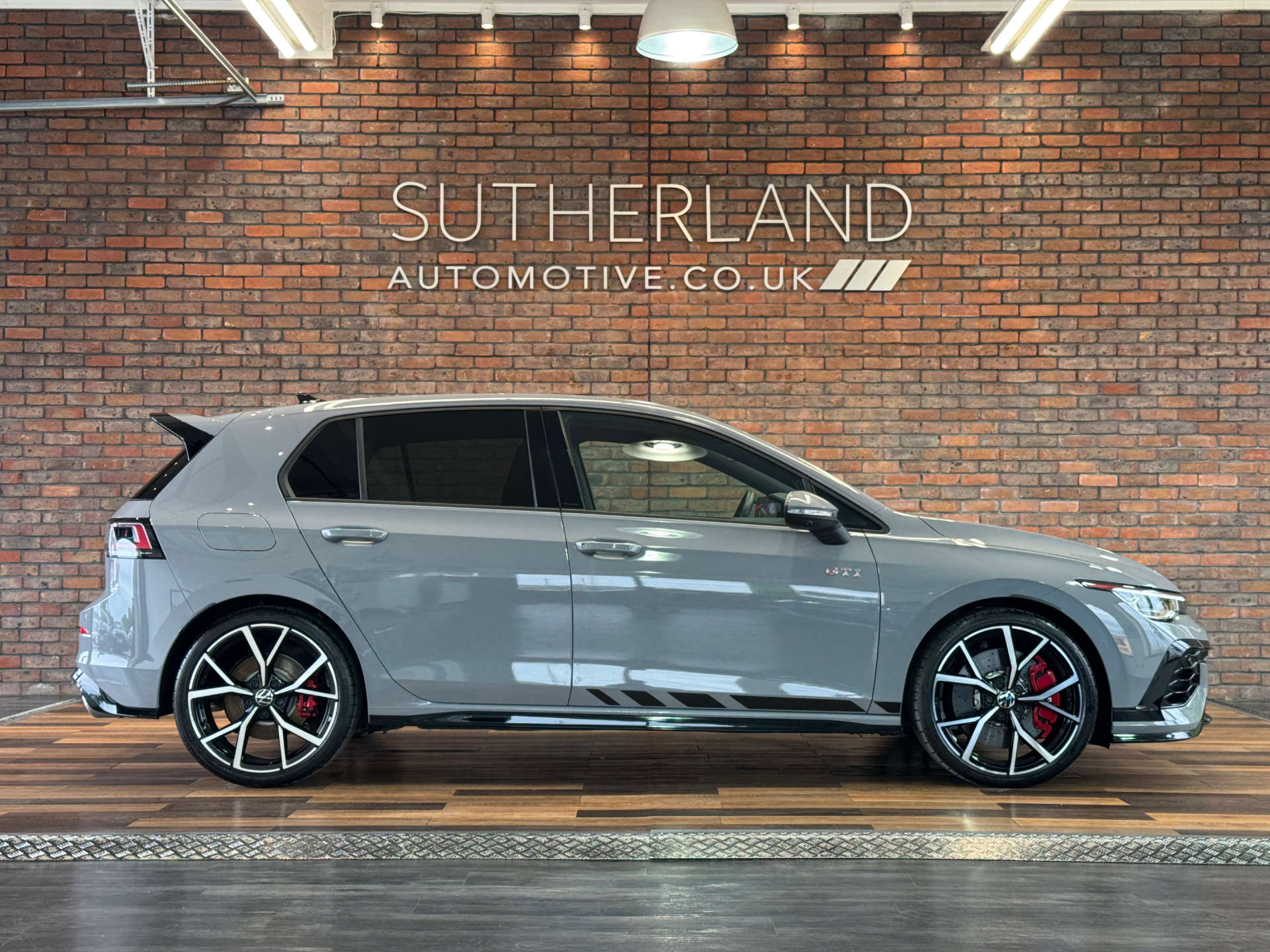 VOLKSWAGEN GOLF 2.0 Golf GTi Clubsport TSi Semi-Auto 5dr #2