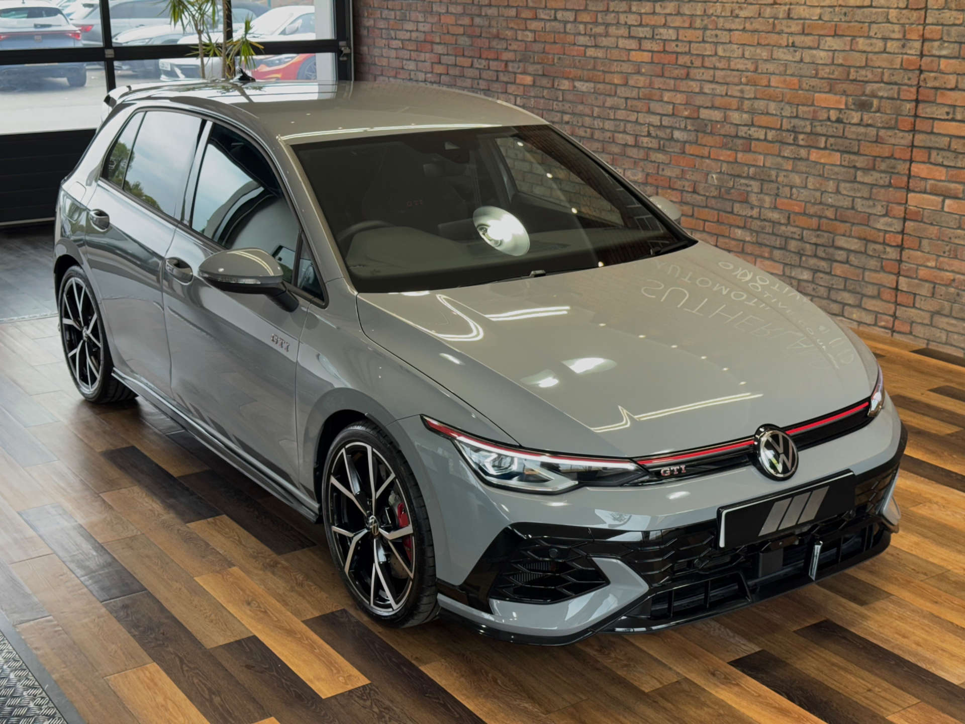 VOLKSWAGEN GOLF 2.0 Golf GTi Clubsport TSi Semi-Auto 5dr #5