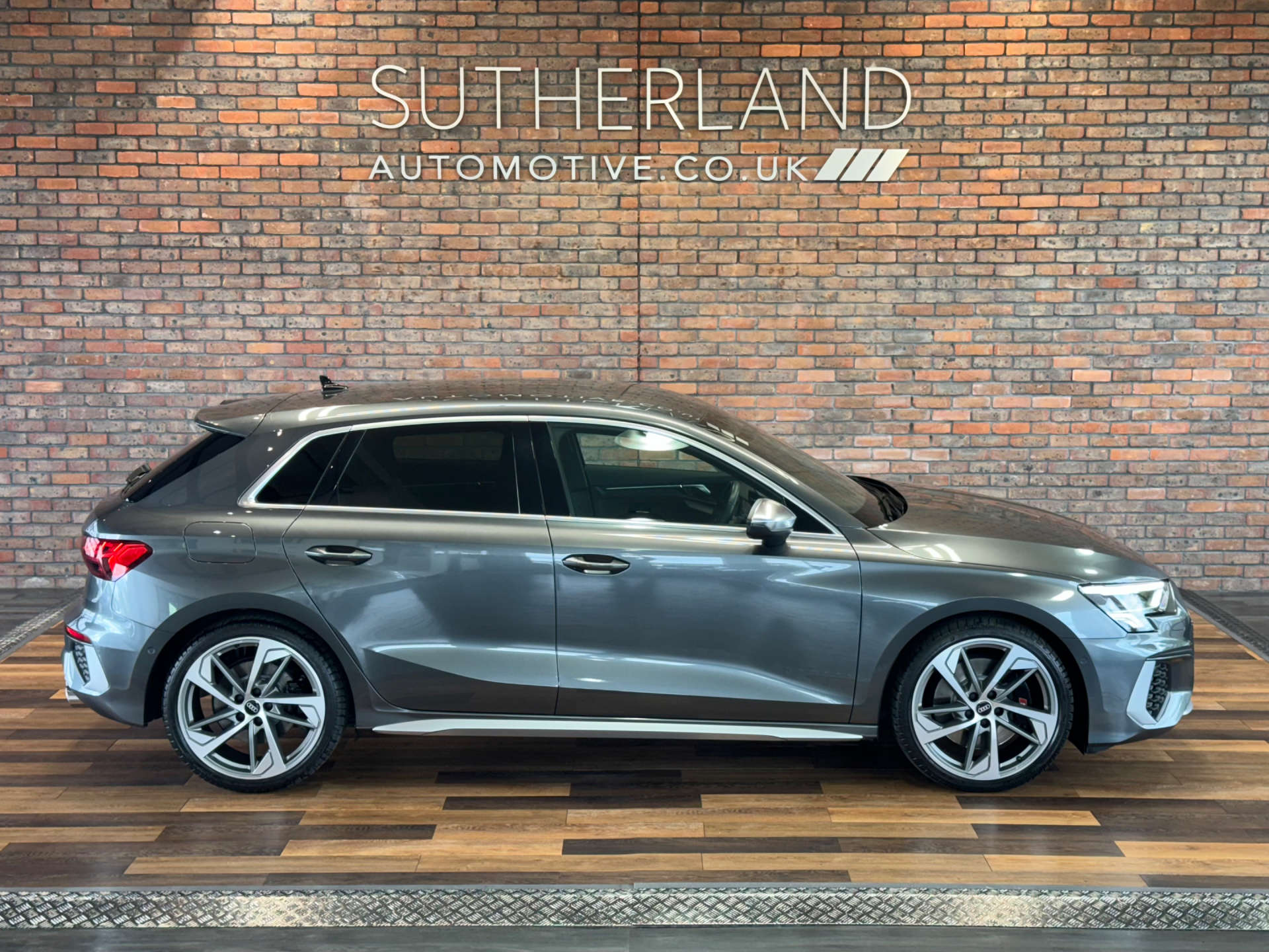 AUDI A3 2.0 S3 Sportback TFSI Quattro Semi-Auto 4WD 5dr #3