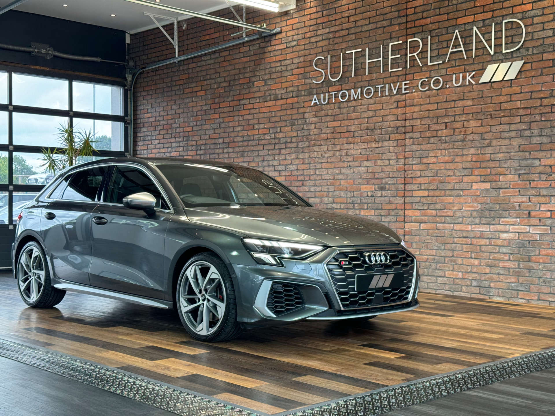 AUDI A3 2.0 S3 Sportback TFSI Quattro Semi-Auto 4WD 5dr #4