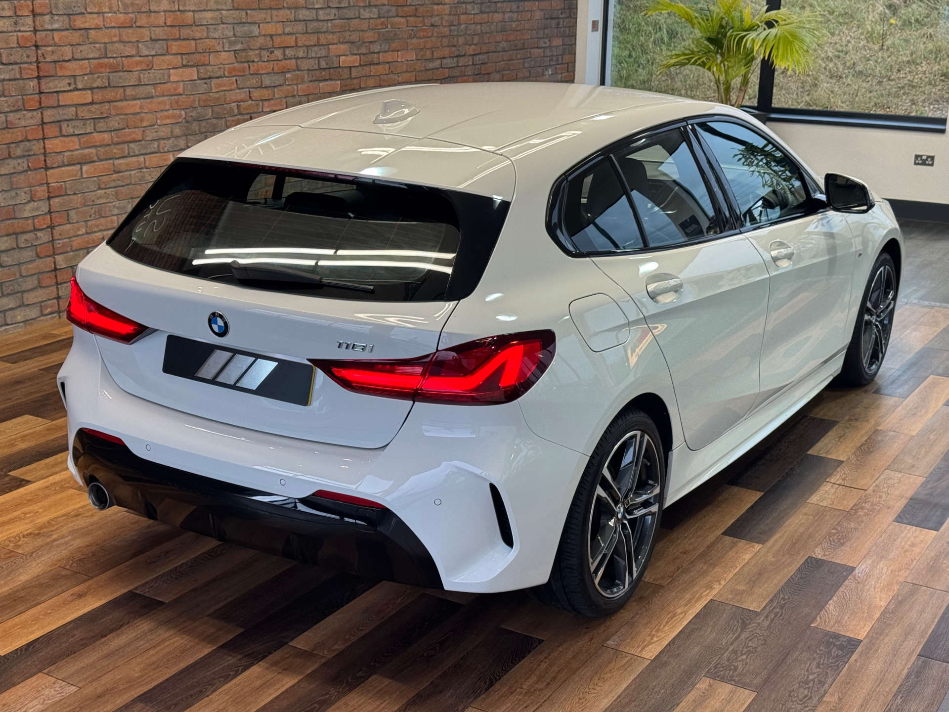 BMW 1 SERIES 1.5 118I M Sport Auto 5dr #6