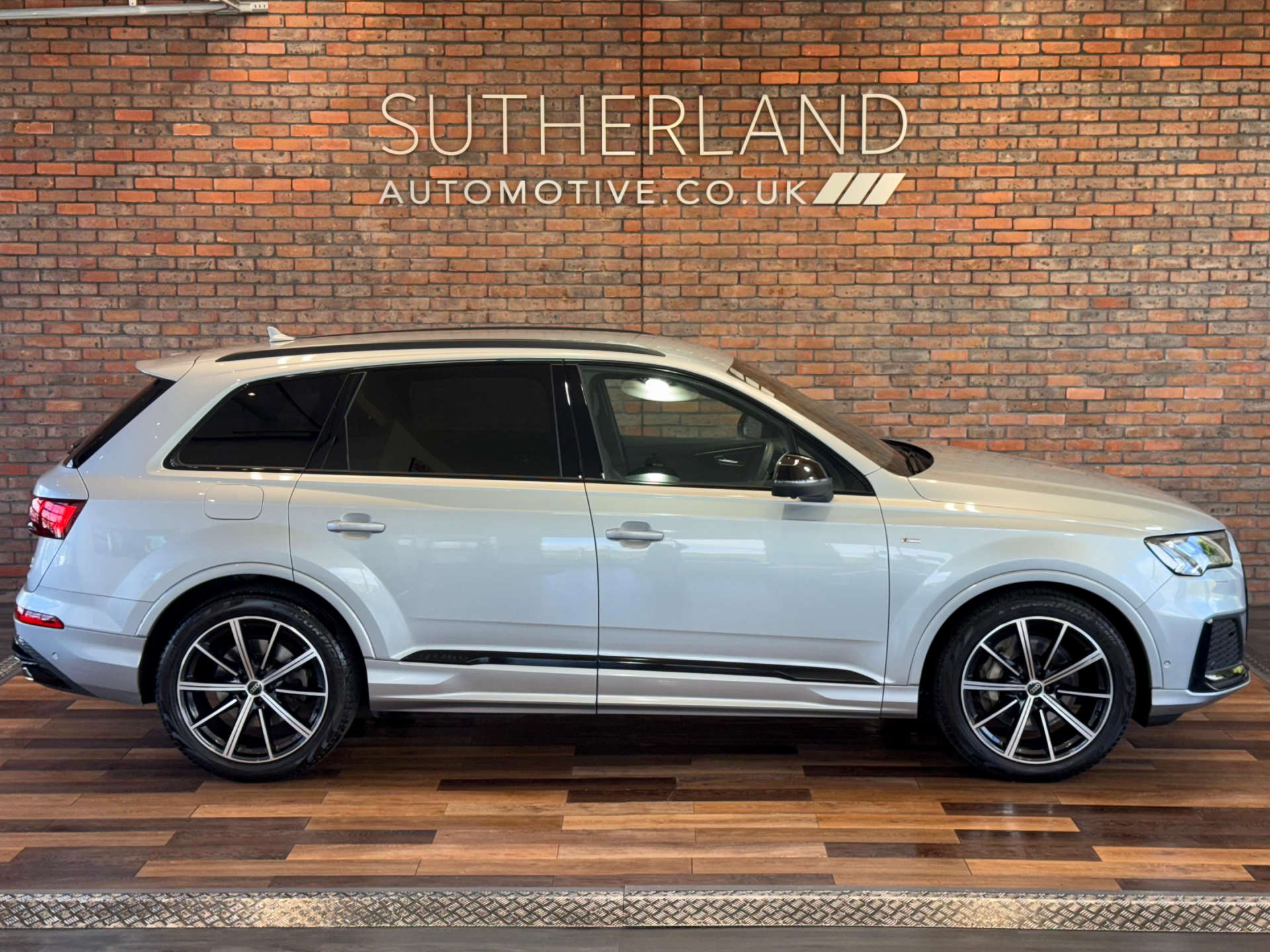 AUDI Q7 3.0 Q7 Black Edition 50 TDI MHEV Quattro Auto 4WD 5dr #3