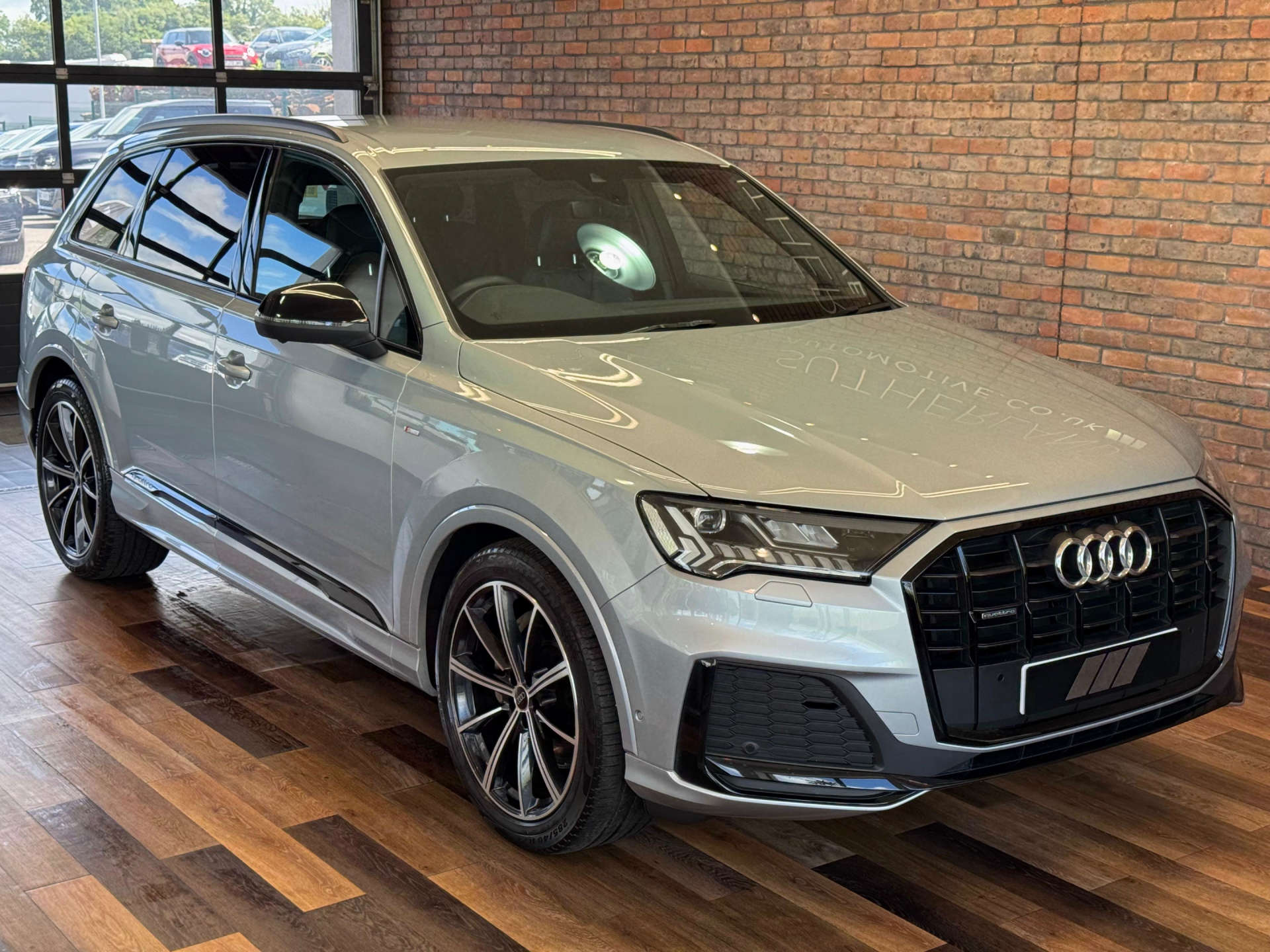 AUDI Q7 3.0 Q7 Black Edition 50 TDI MHEV Quattro Auto 4WD 5dr #4