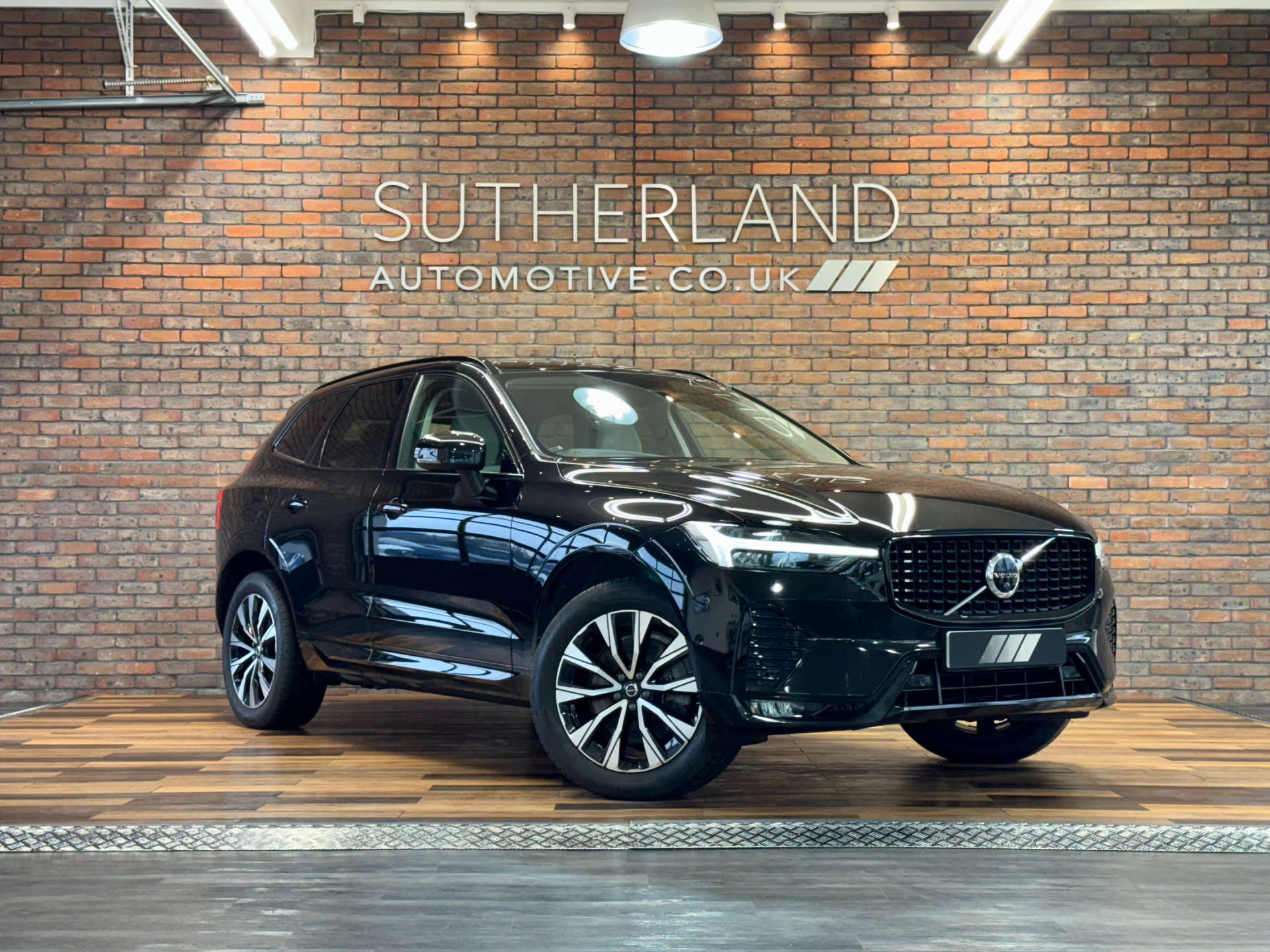 VOLVO XC60 2.0 XC60 + B4 MHEV AWD Auto 4WD 5dr #0