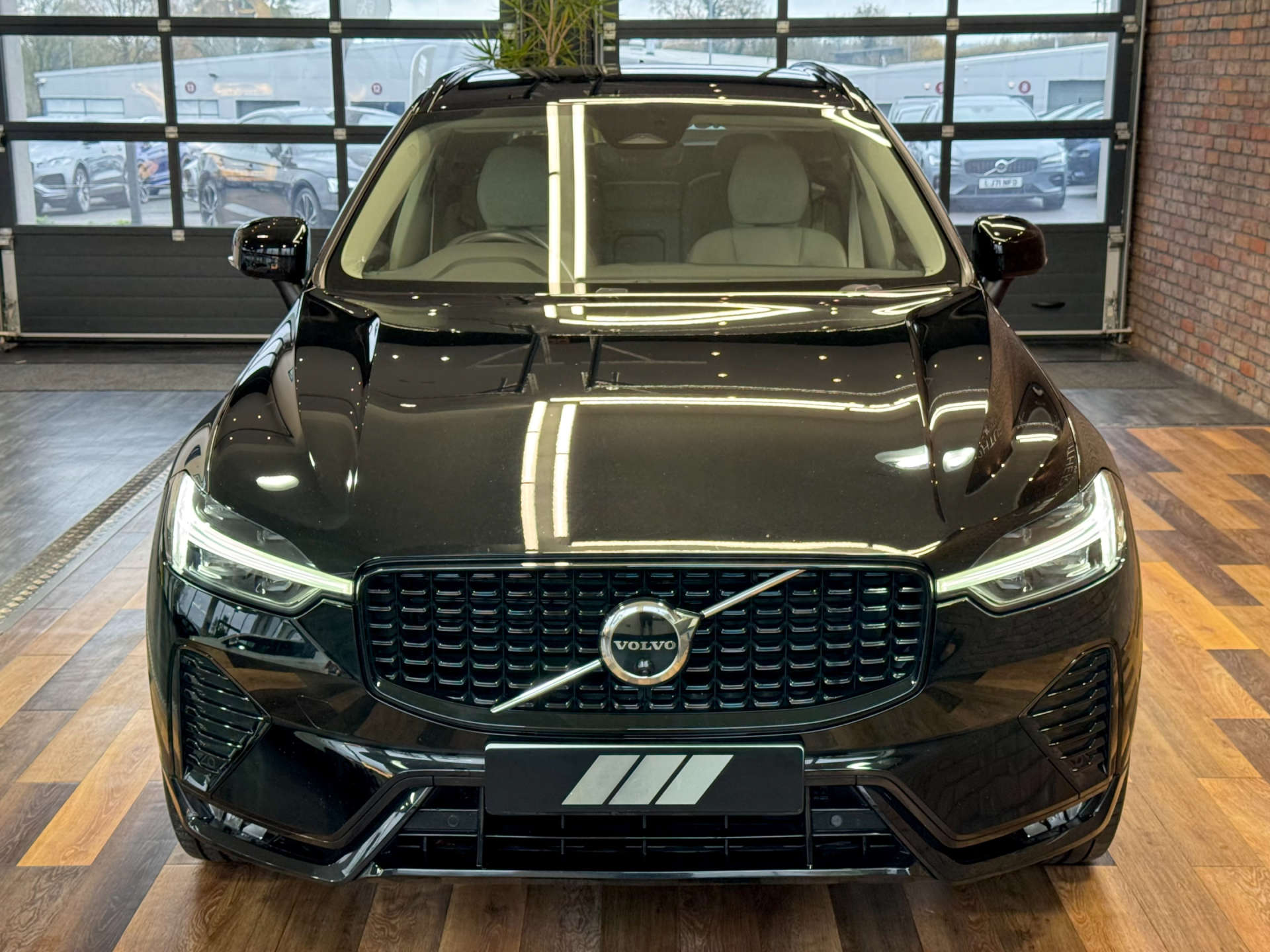 VOLVO XC60 2.0 XC60 + B4 MHEV AWD Auto 4WD 5dr #8