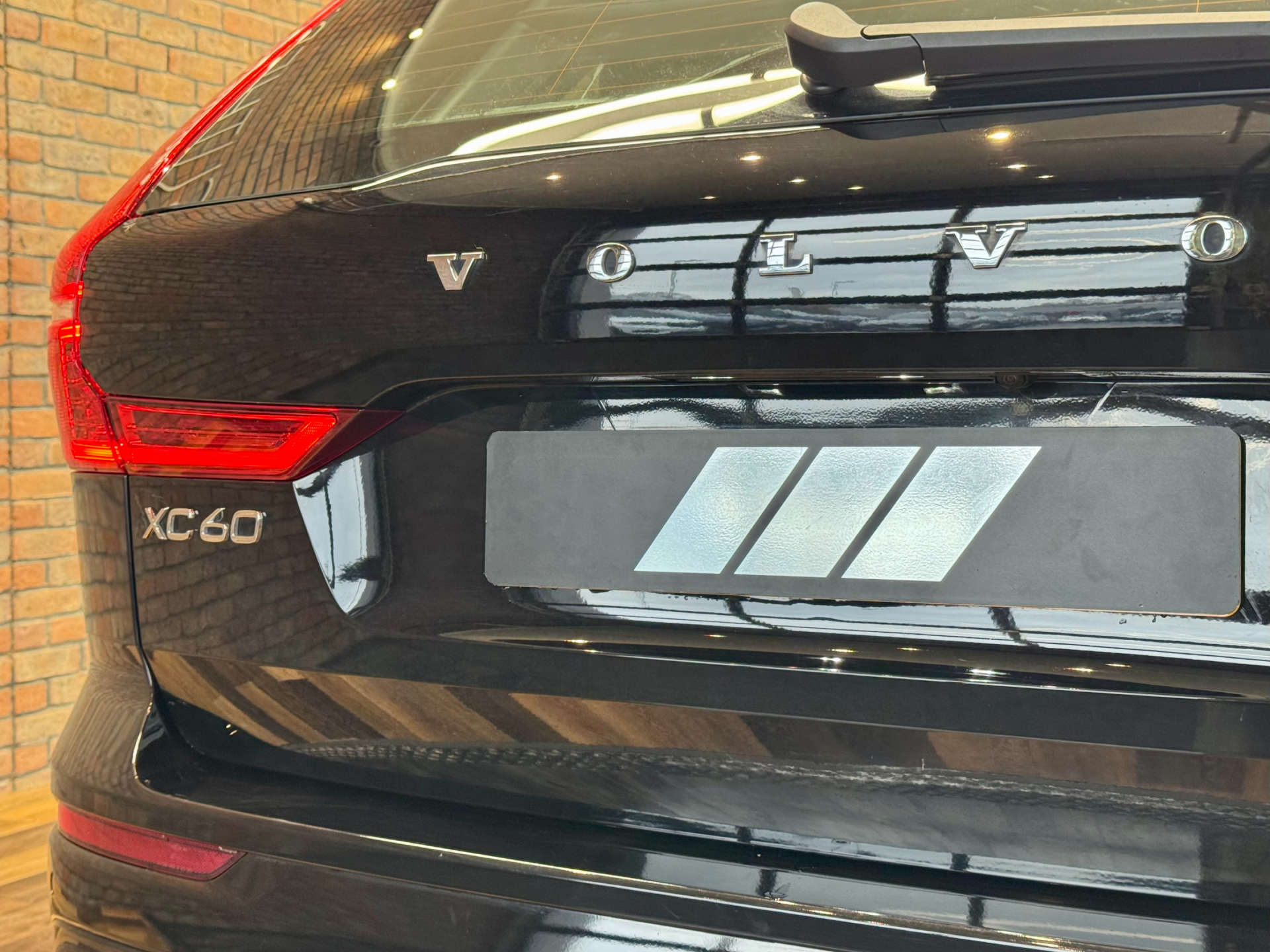 VOLVO XC60 2.0 XC60 + B4 MHEV AWD Auto 4WD 5dr #20