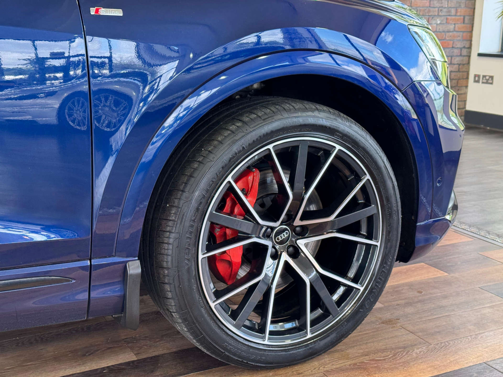 AUDI Q8 3.0 Q8 Black Edition 55 TFSI MHEV Quattro Auto 4WD 5dr #10