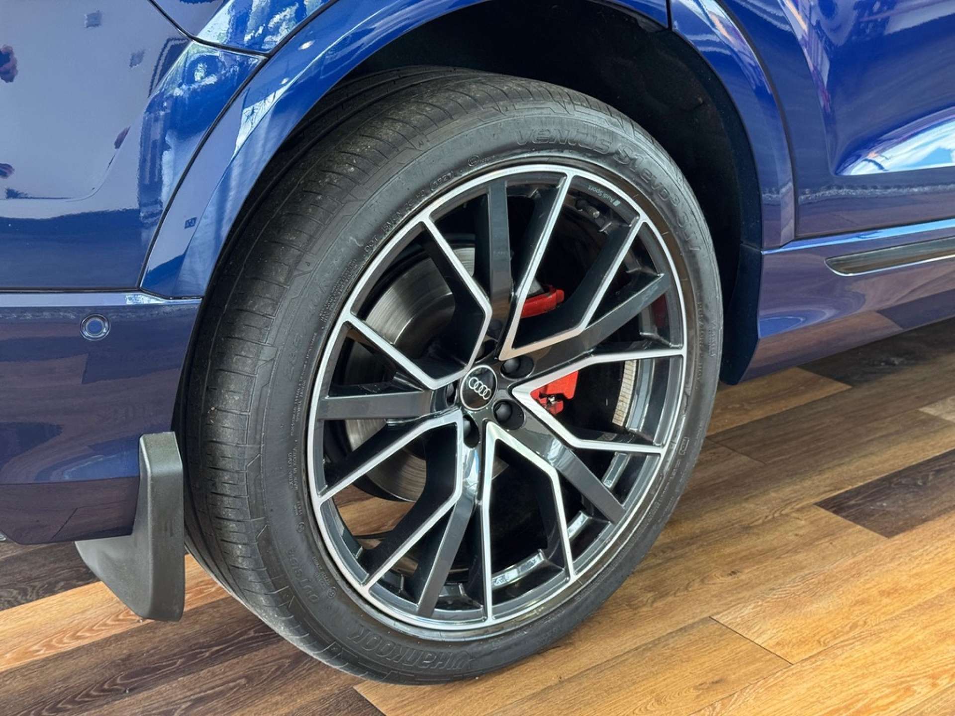 AUDI Q8 3.0 Q8 Black Edition 55 TFSI MHEV Quattro Auto 4WD 5dr #15