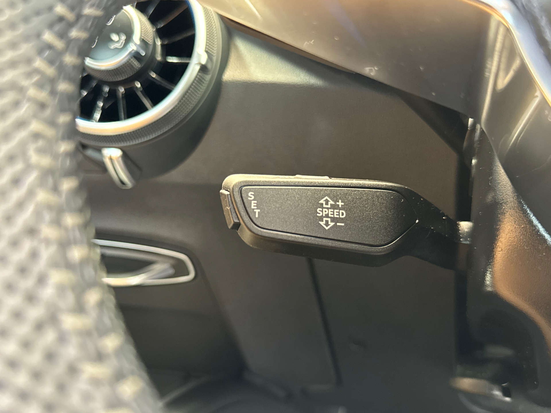 AUDI TT 2.0 TT Black Edition 40 TFSI Semi-Auto 3dr #38