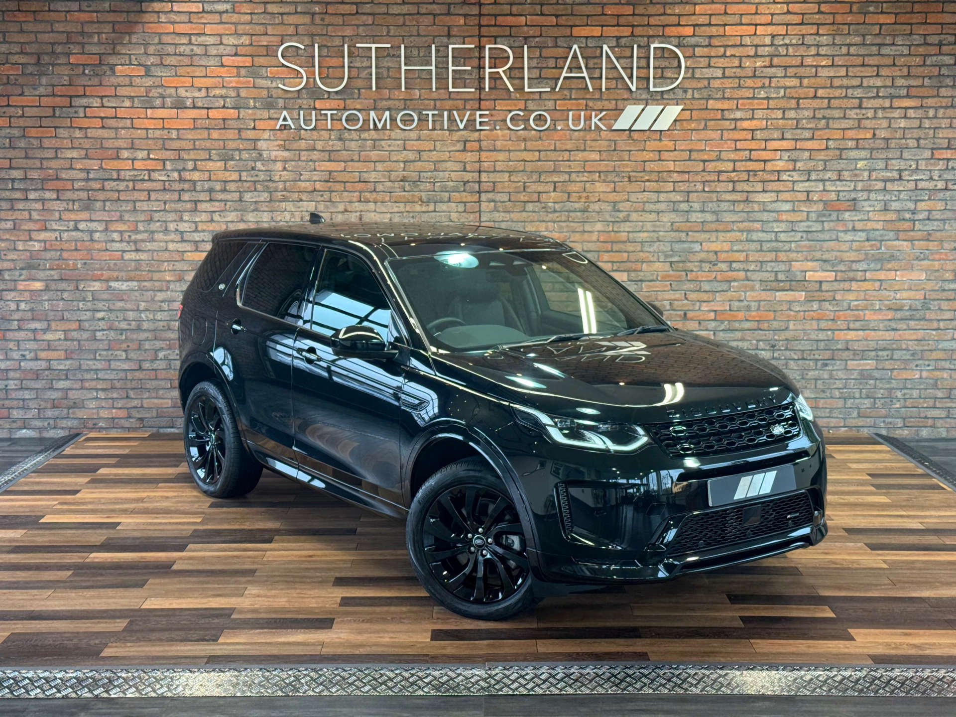 LAND ROVER DISCOVERY SPORT 1.5 Discovery Sport R-Dynamic HSE P300e Auto 4WD 5dr #1