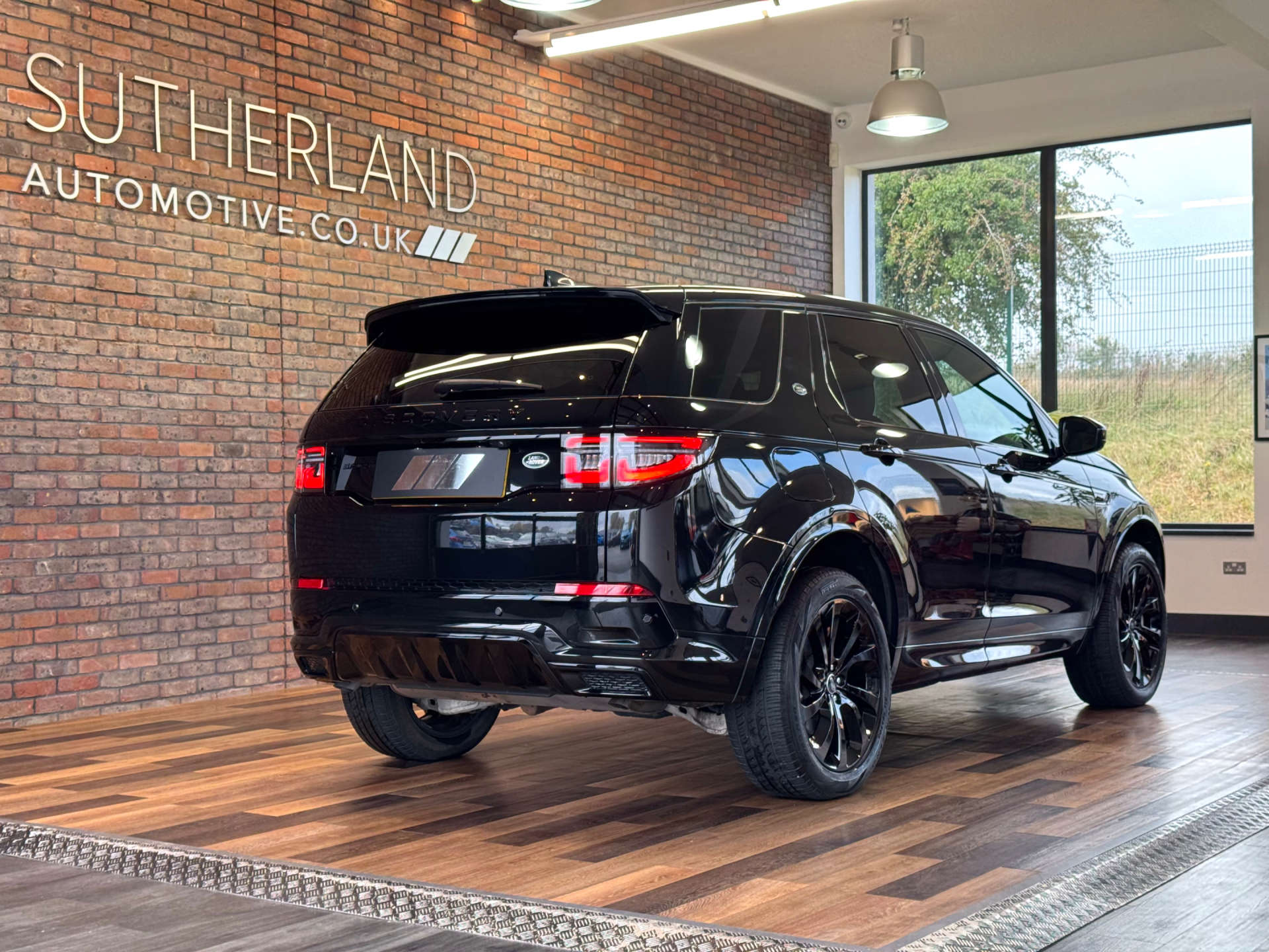 LAND ROVER DISCOVERY SPORT 1.5 Discovery Sport R-Dynamic HSE P300e Auto 4WD 5dr #5