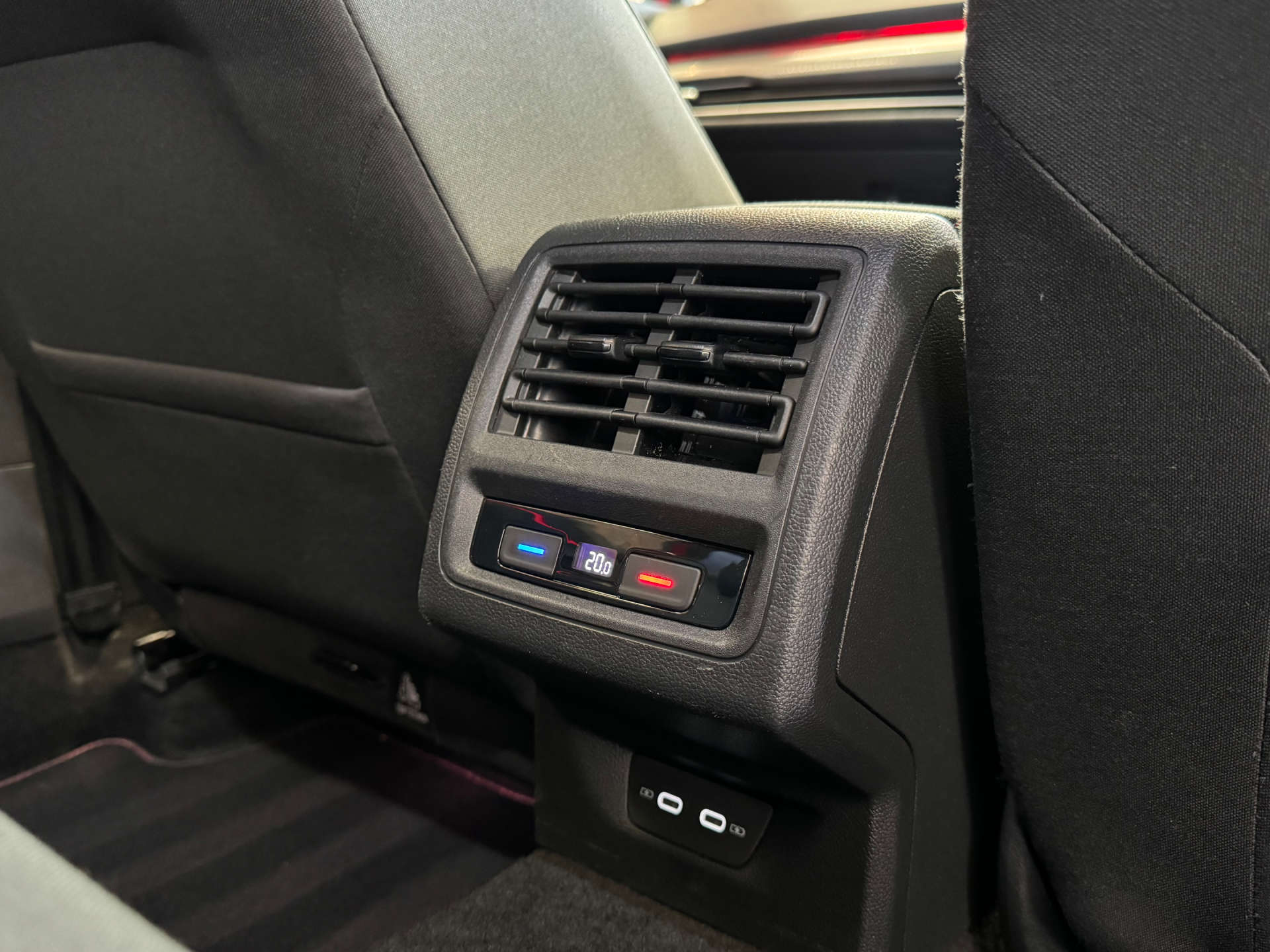 VOLKSWAGEN GOLF 2.0 Golf GTi TSi Semi-Auto 5dr #28
