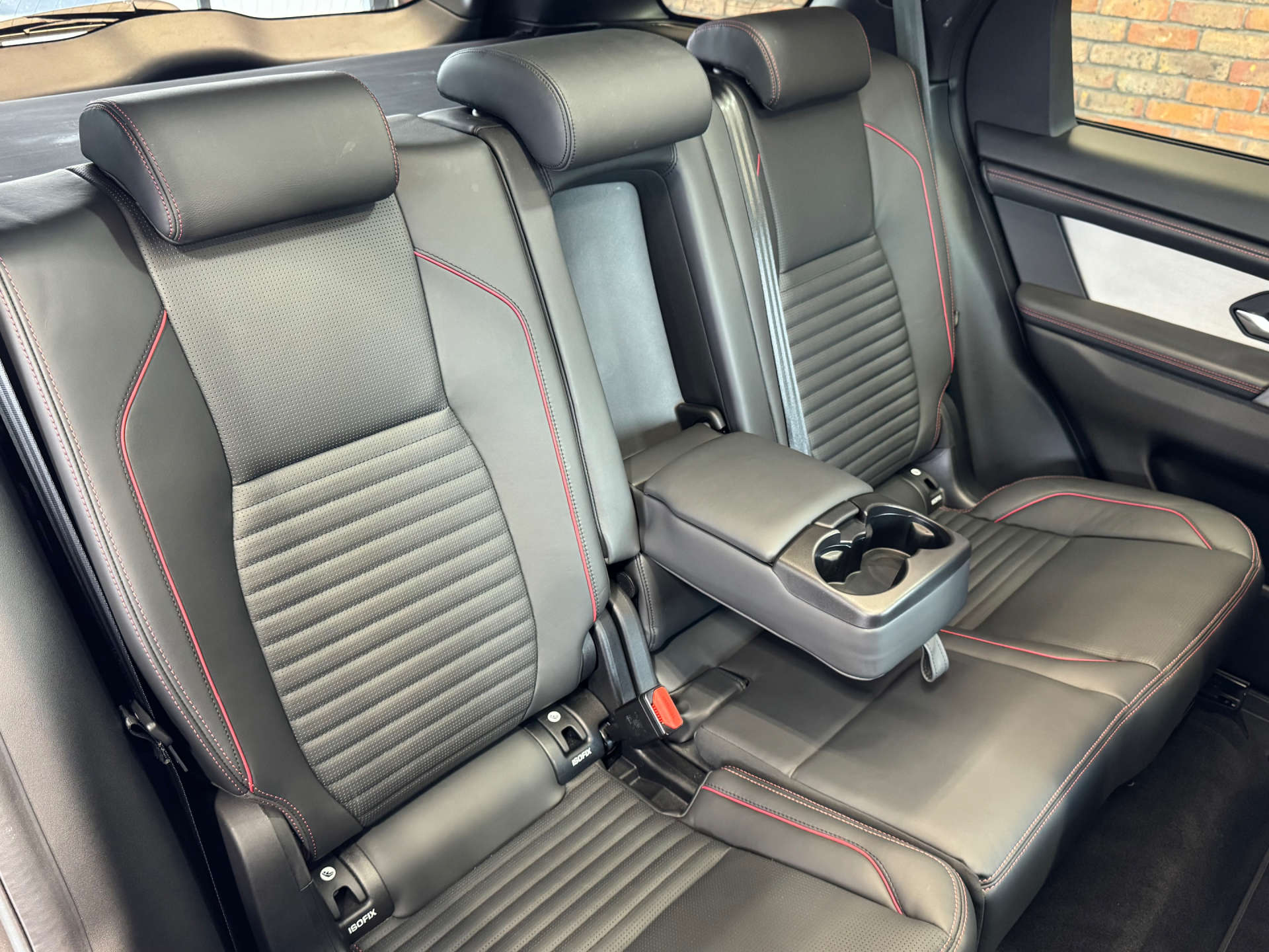 LAND ROVER DISCOVERY SPORT 1.5 Discovery Sport R-Dynamic HSE P300e Auto 4WD 5dr #23