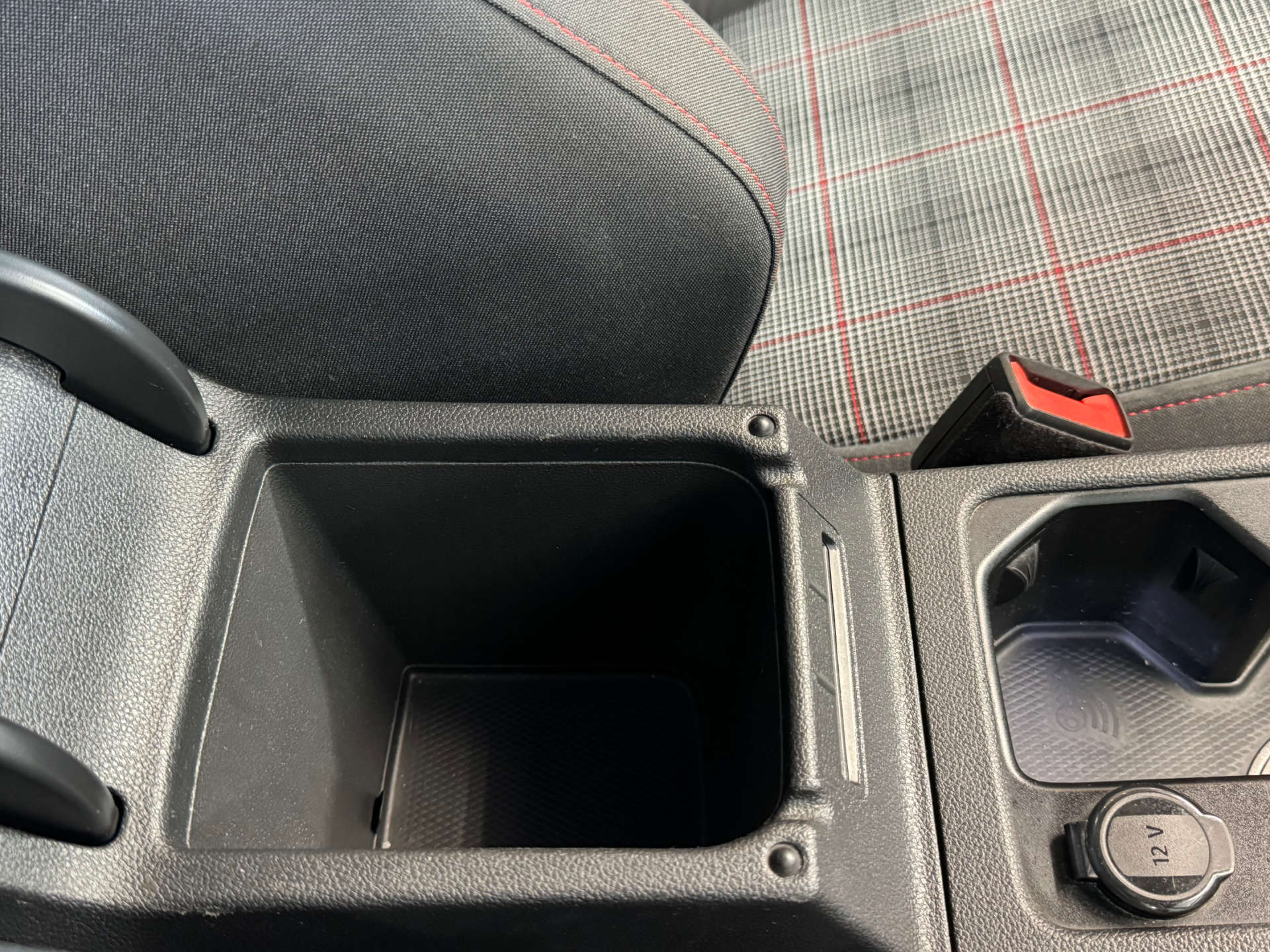 VOLKSWAGEN GOLF 2.0 Golf GTi TSi Semi-Auto 5dr #51