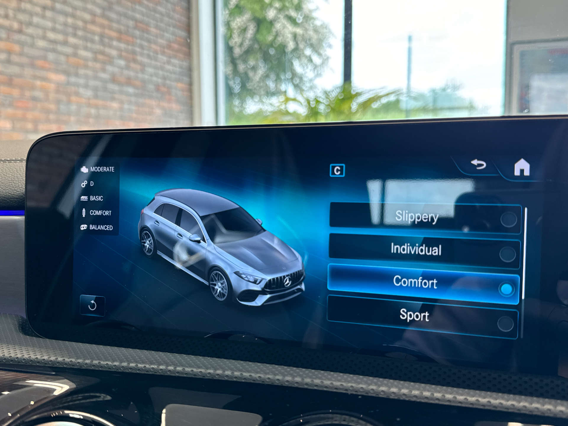 MERCEDES-BENZ A-CLASS 2.0 AMG A 45 S 4Matic+ + Auto 4WD 5dr #39