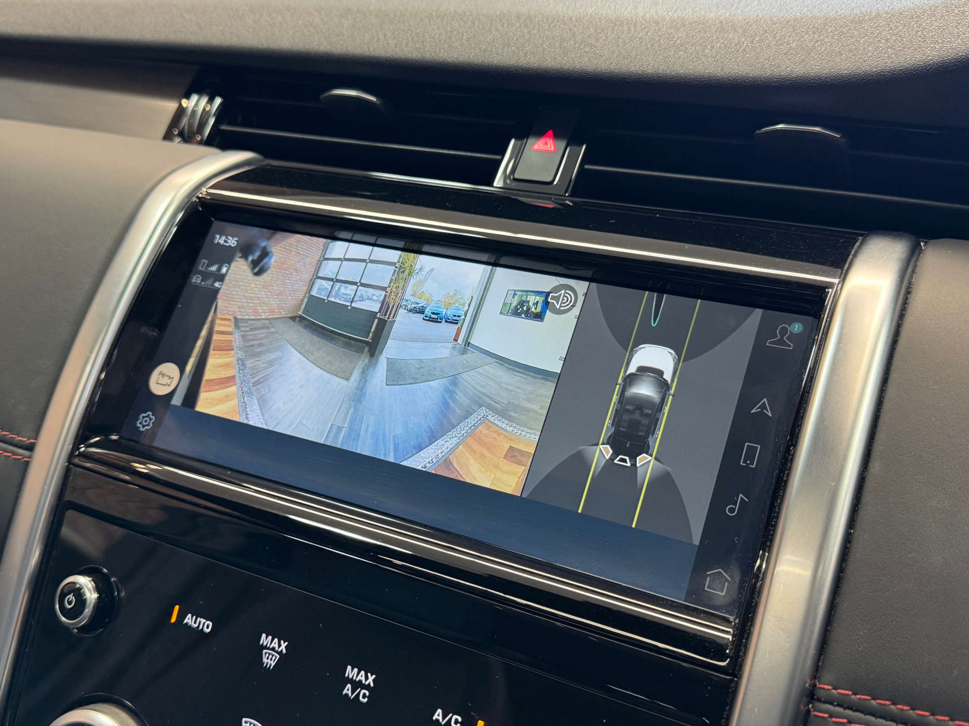 LAND ROVER DISCOVERY SPORT 1.5 Discovery Sport R-Dynamic HSE P300e Auto 4WD 5dr #39