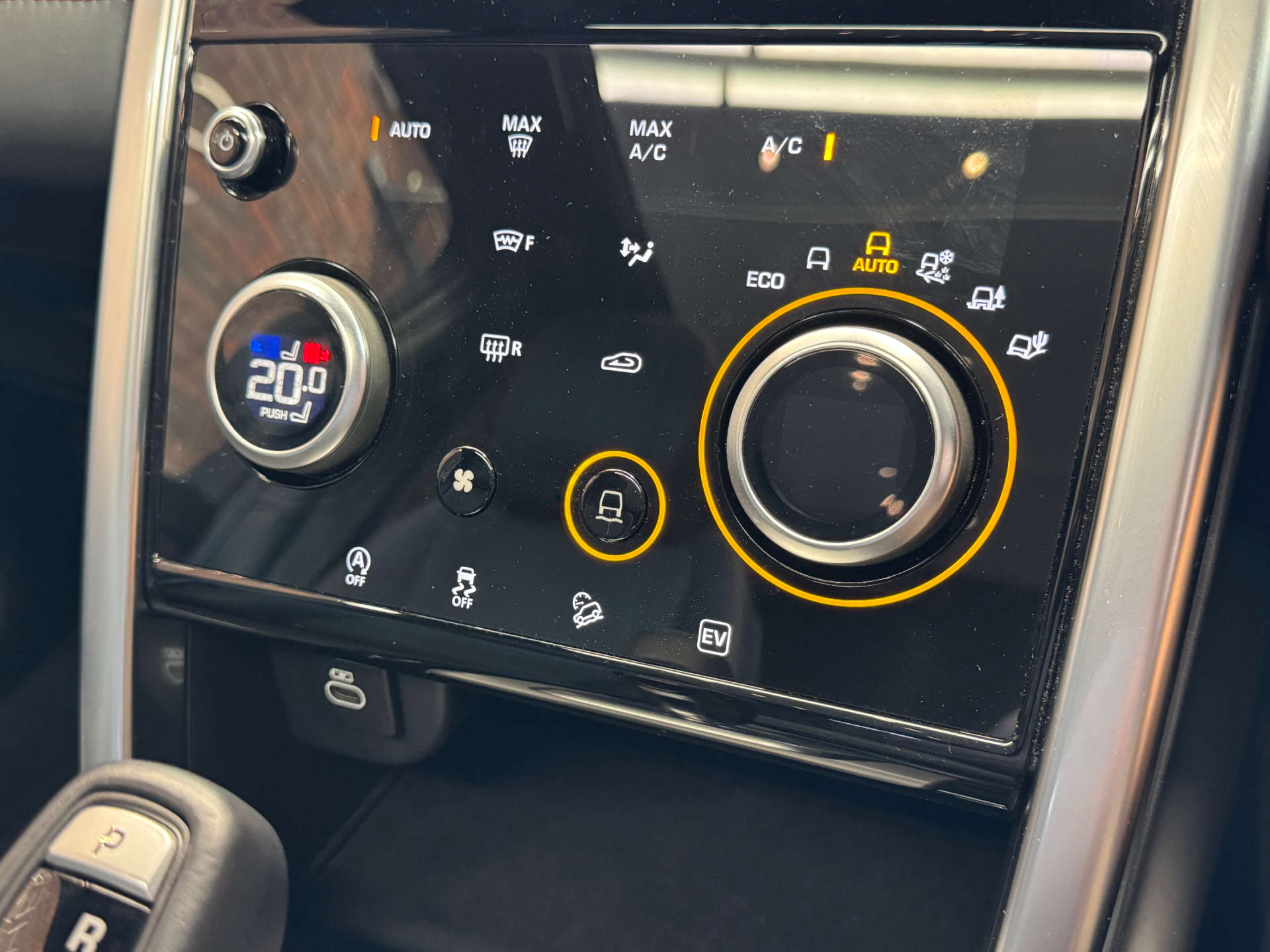 LAND ROVER DISCOVERY SPORT 1.5 Discovery Sport R-Dynamic HSE P300e Auto 4WD 5dr #45