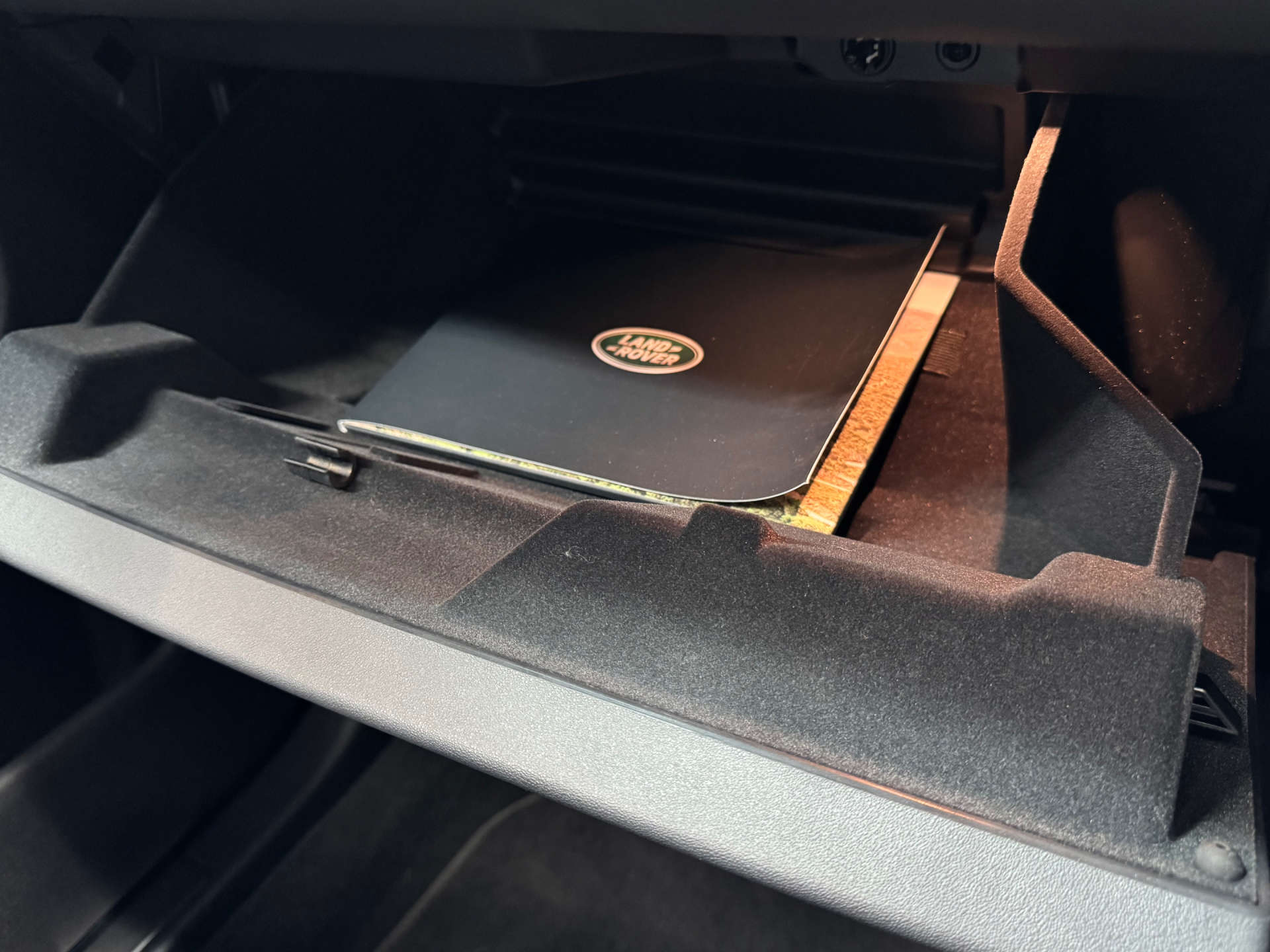 LAND ROVER DISCOVERY SPORT 1.5 Discovery Sport R-Dynamic HSE P300e Auto 4WD 5dr #51