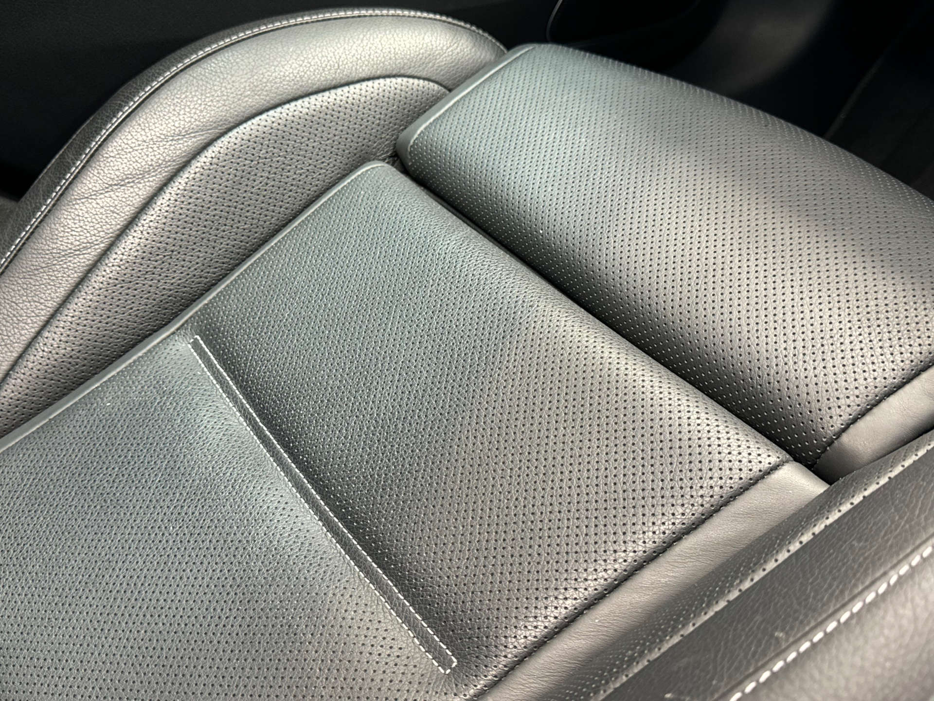 MERCEDES-BENZ A-CLASS 2.0 AMG A 45 S 4Matic+ + Auto 4WD 5dr #51