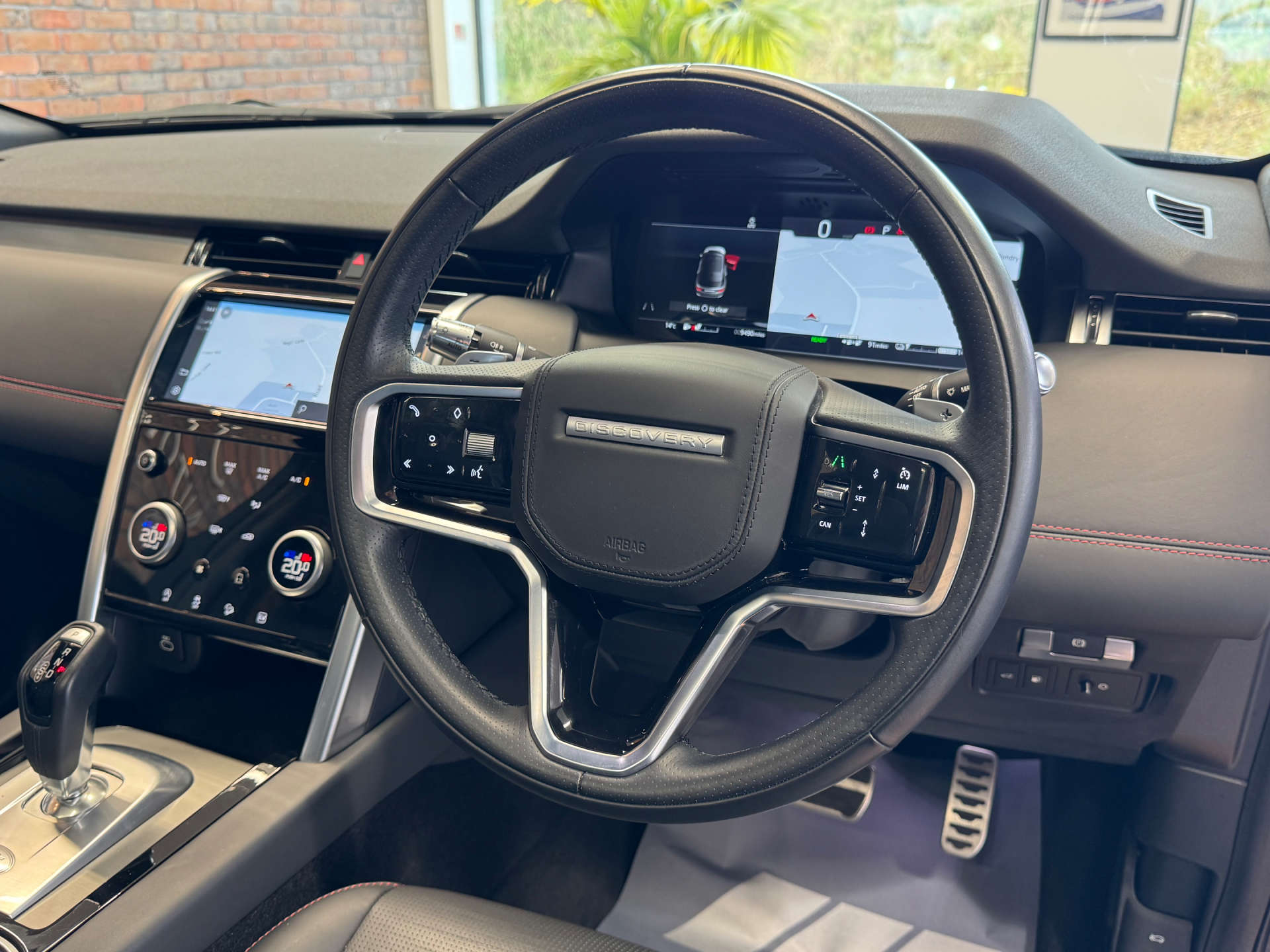 LAND ROVER DISCOVERY SPORT 1.5 Discovery Sport R-Dynamic HSE P300e Auto 4WD 5dr #58