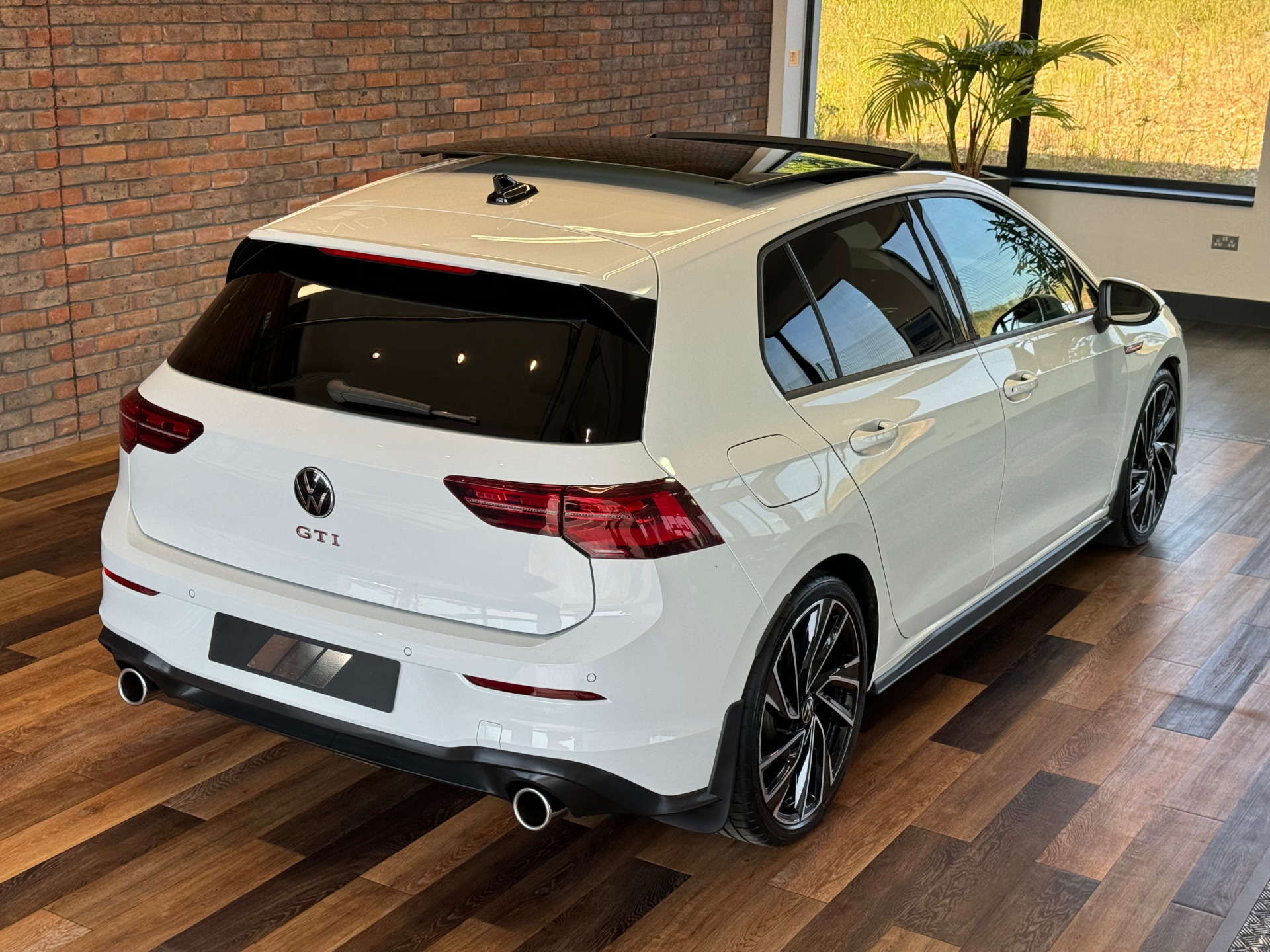 VOLKSWAGEN GOLF 2.0 Golf GTi TSi Semi-Auto 5dr #7