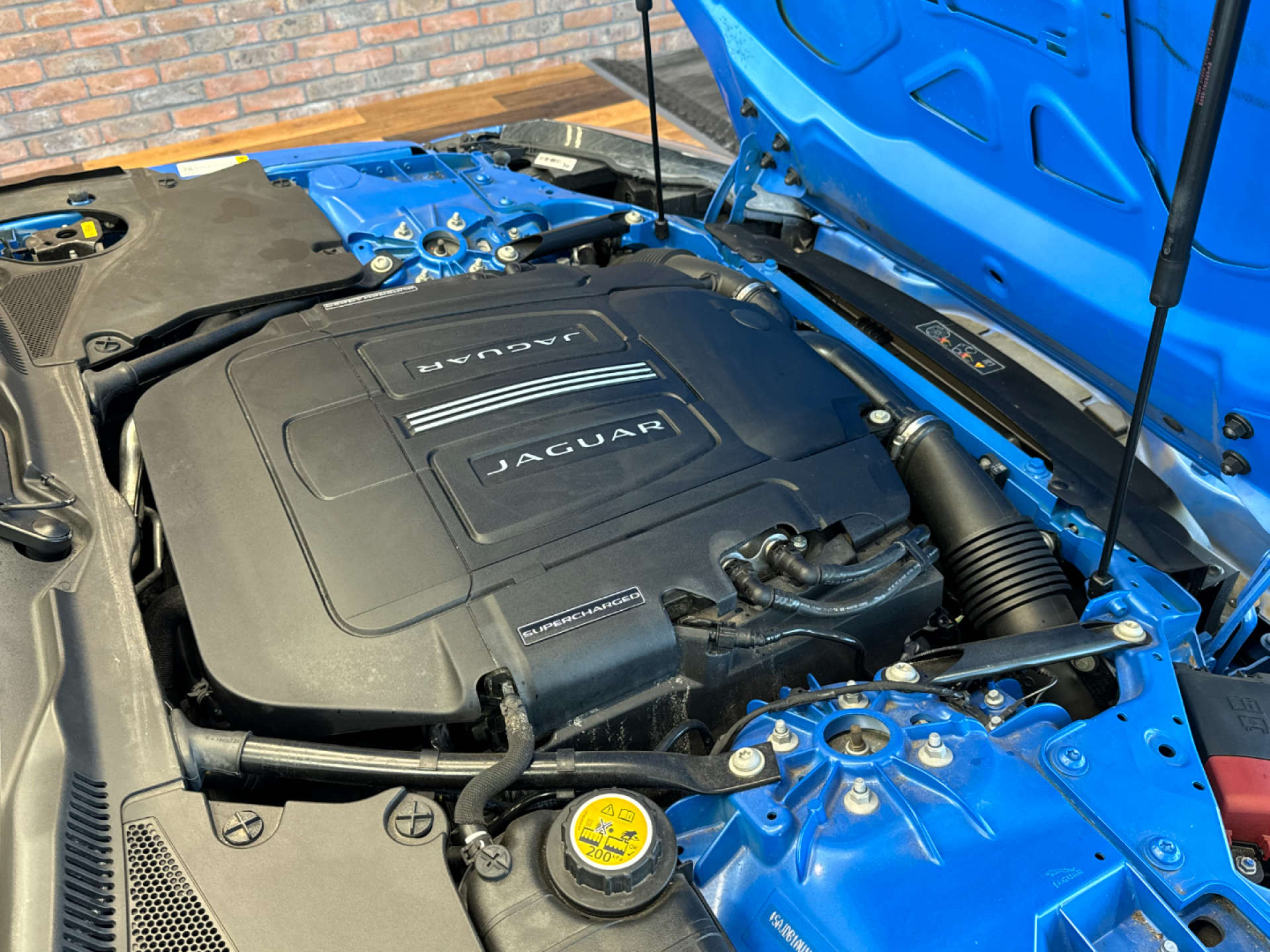JAGUAR F-TYPE 3.0 F-Type V6 R-Dynamic Auto 3dr #71