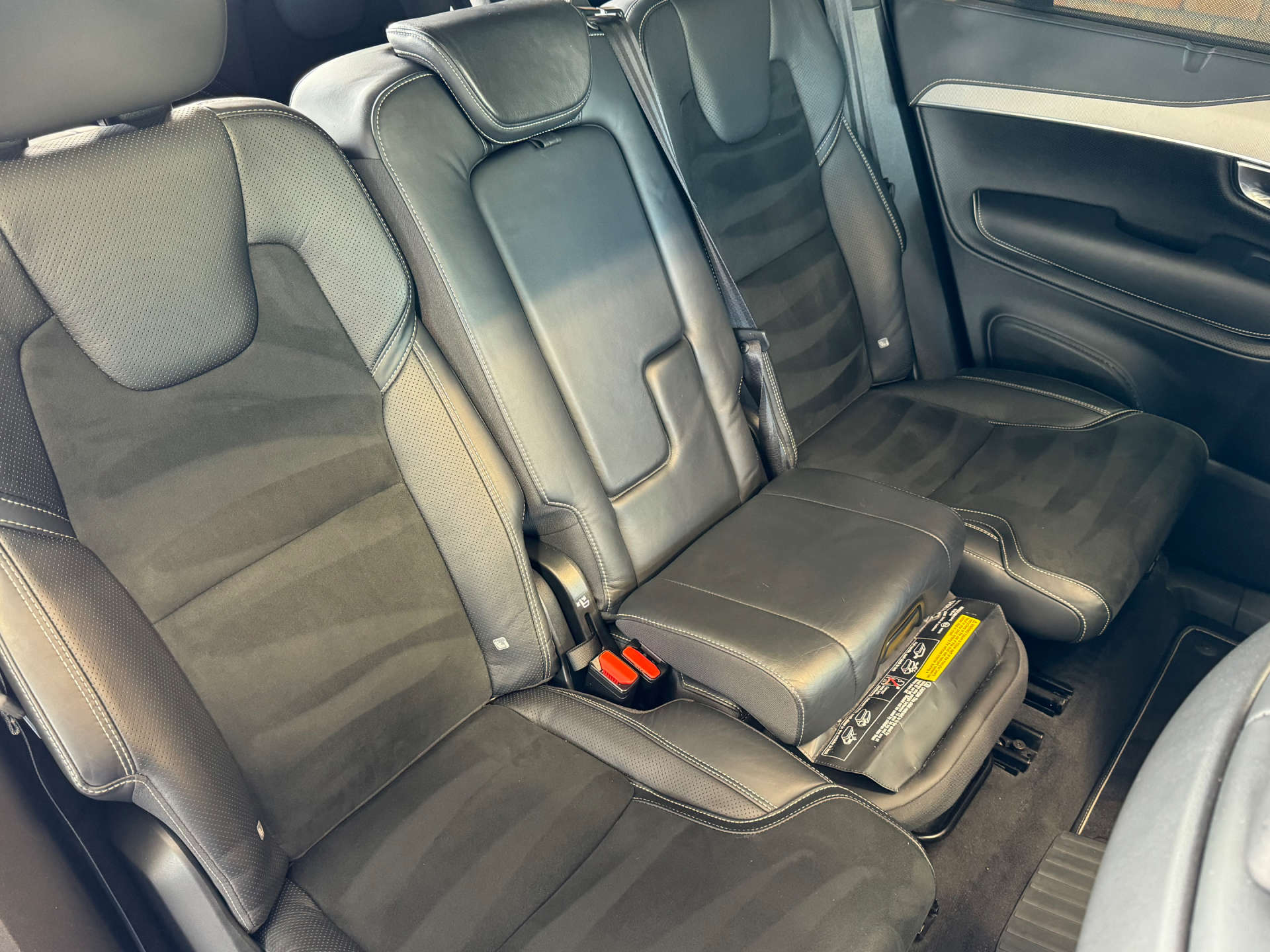 VOLVO XC90 2.0 XC90 R-Design Pro T8 PHEV AWD Auto 4WD 5dr #38