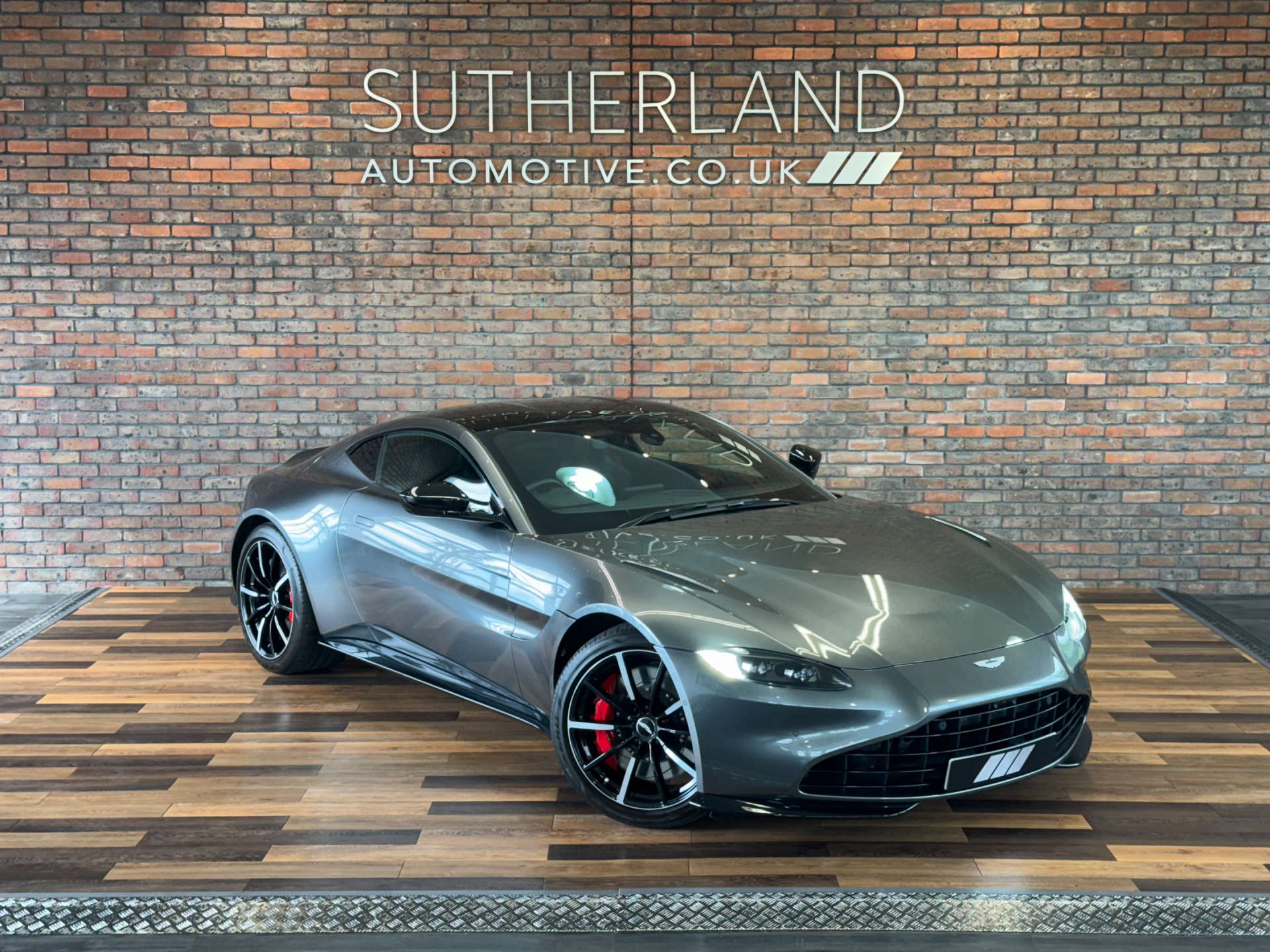 ASTON MARTIN VANTAGE 4.0 Vantage V8 Auto 3dr #1