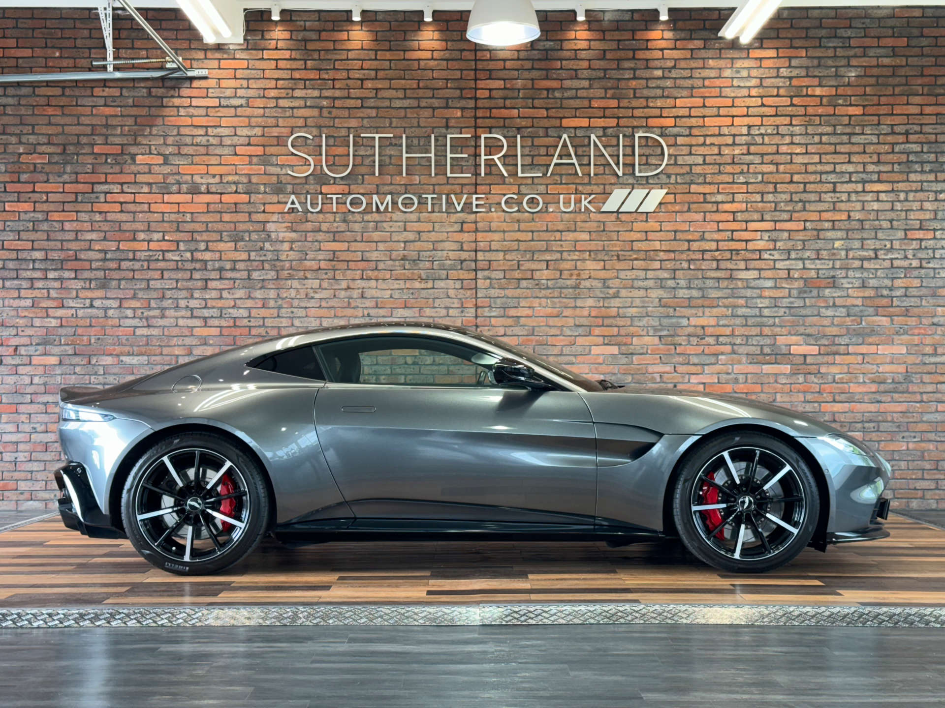 ASTON MARTIN VANTAGE 4.0 Vantage V8 Auto 3dr #2