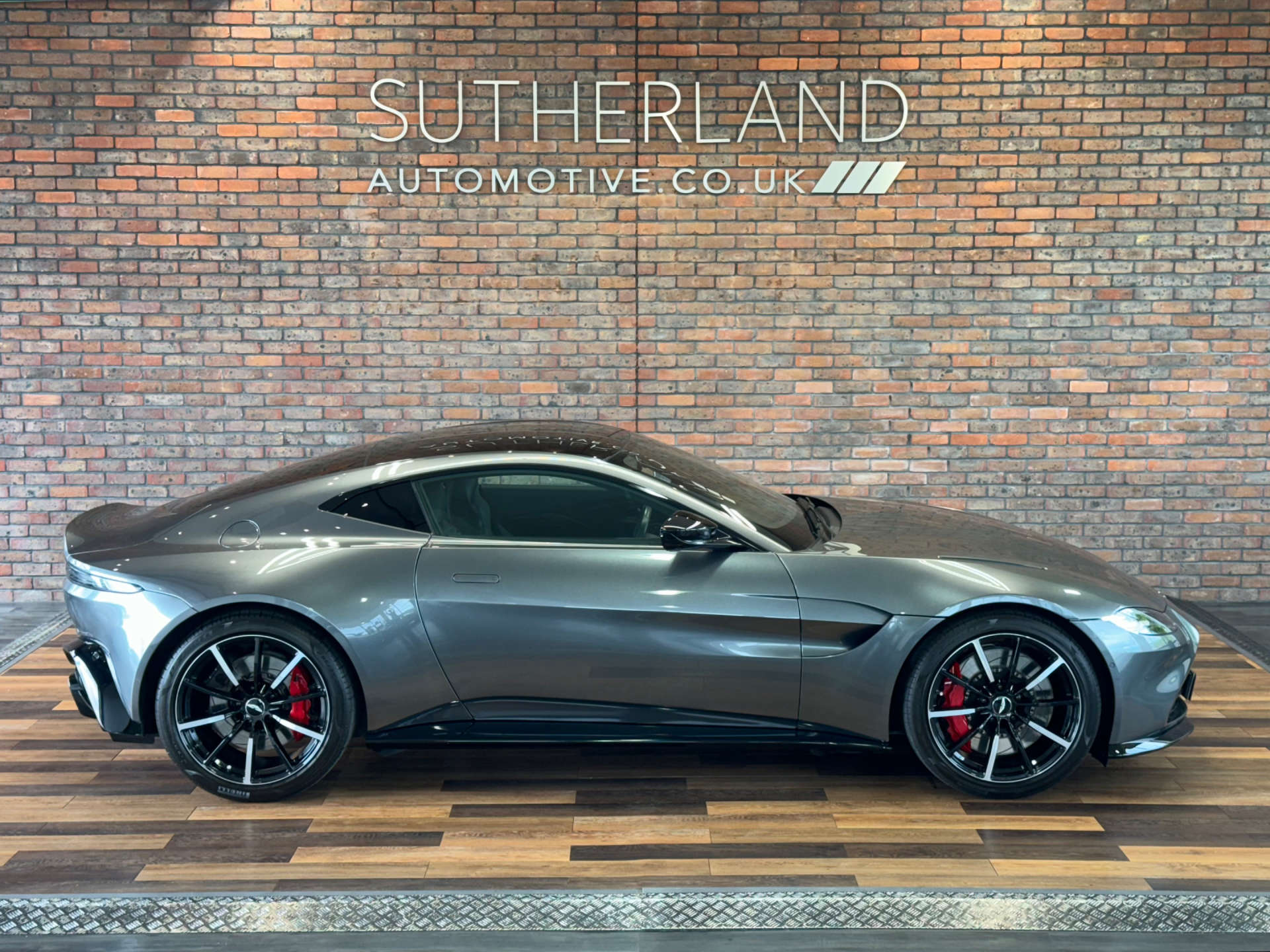 ASTON MARTIN VANTAGE 4.0 Vantage V8 Auto 3dr #3