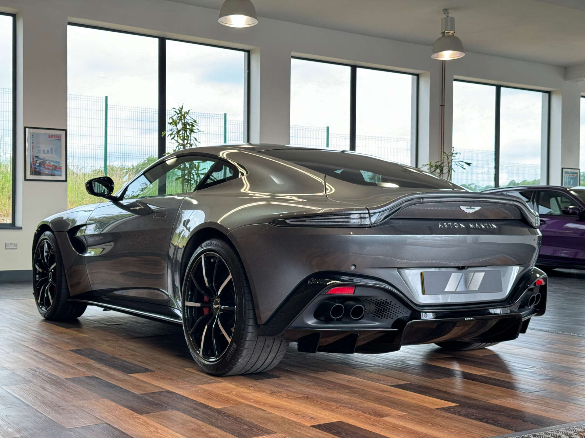 ASTON MARTIN VANTAGE 4.0 Vantage V8 Auto 3dr #9