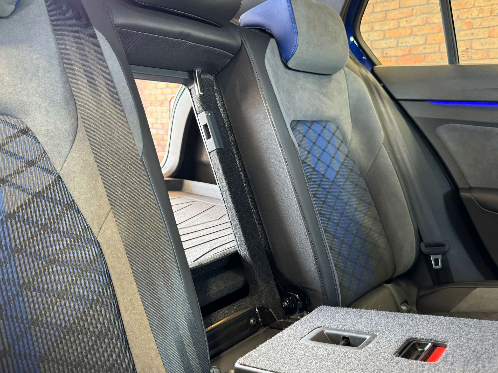 VOLKSWAGEN GOLF 2.0 Golf R TSi 4Motion Semi-Auto 4WD 5dr #28