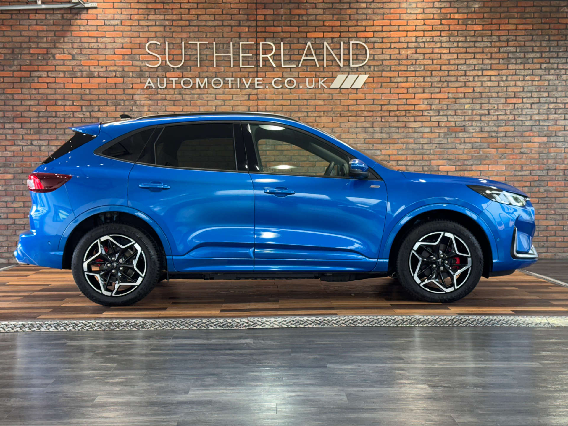 FORD KUGA 2.5 Kuga Active HEV CVT 5dr #1