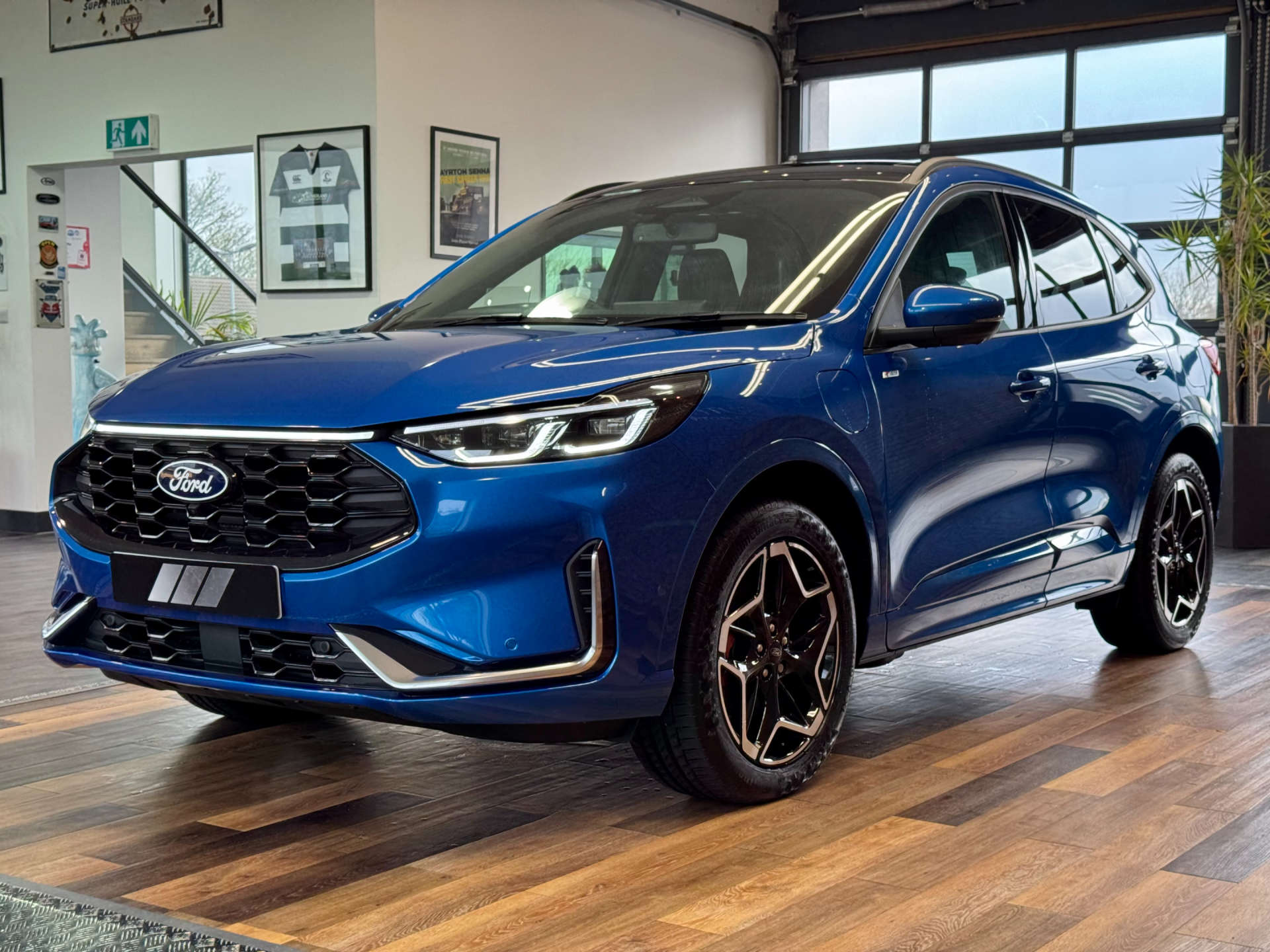 FORD KUGA 2.5 Kuga Active HEV CVT 5dr #5