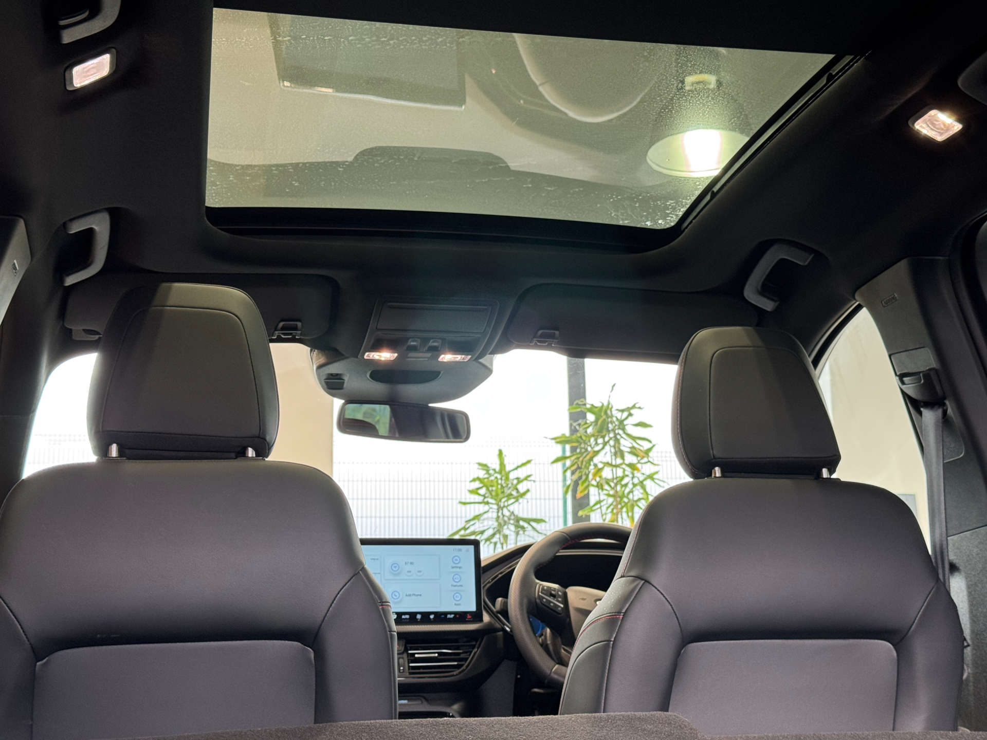 FORD KUGA 2.5 Kuga Active HEV CVT 5dr #25