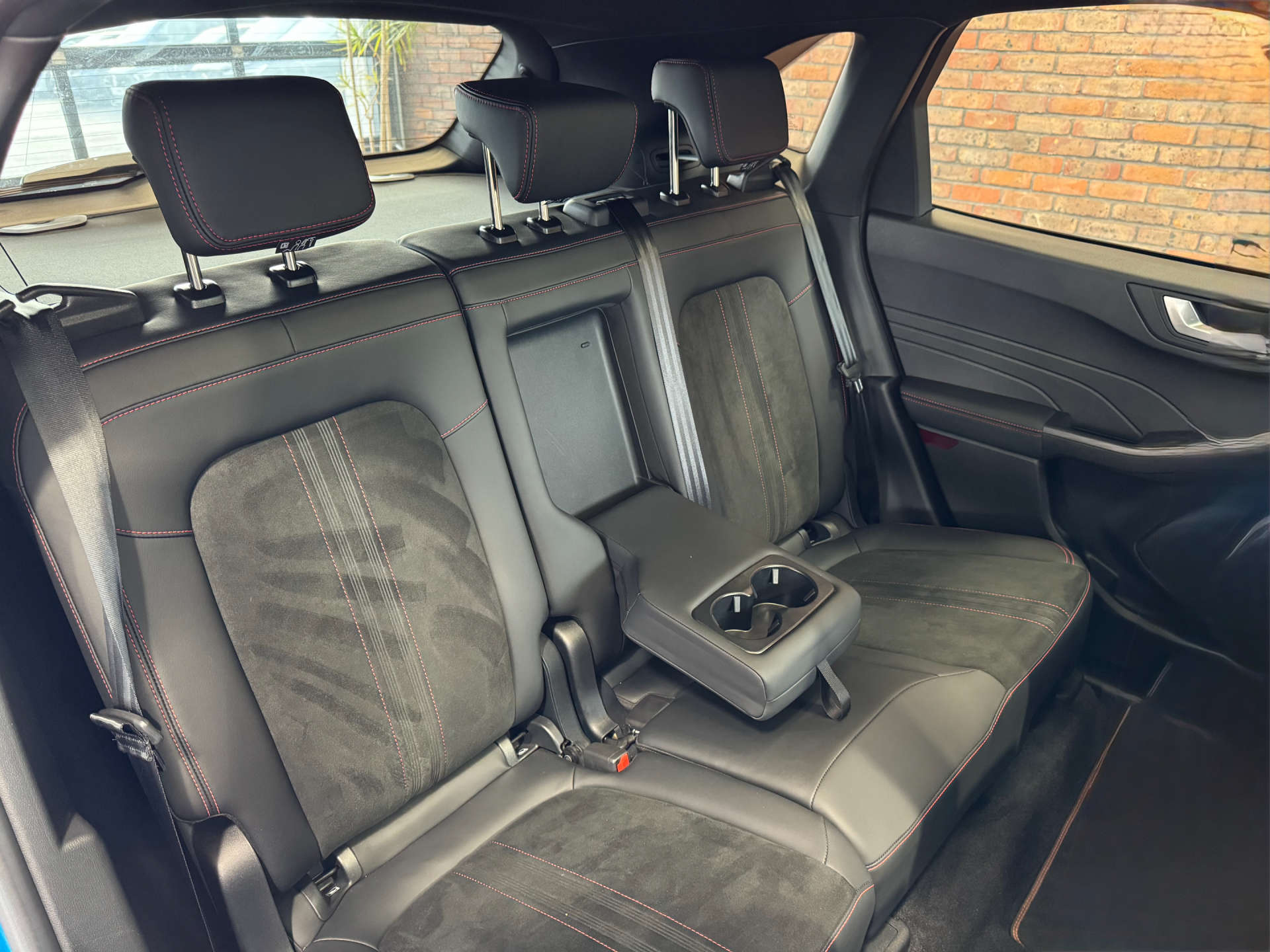 FORD KUGA 2.5 Kuga Active HEV CVT 5dr #31