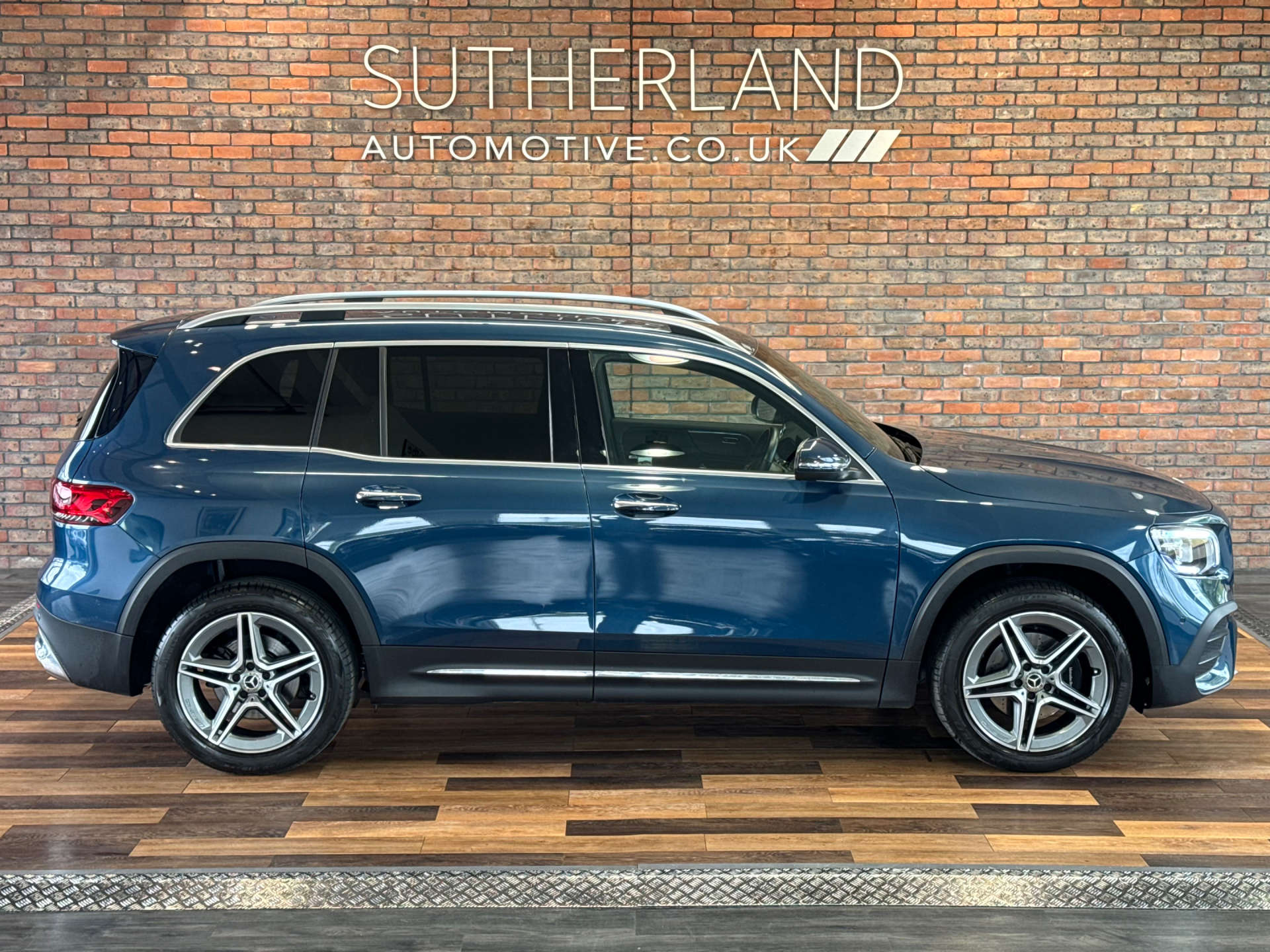 MERCEDES-BENZ GLB 1.3 GLB 200 AMG Line Premium Auto 5dr #2