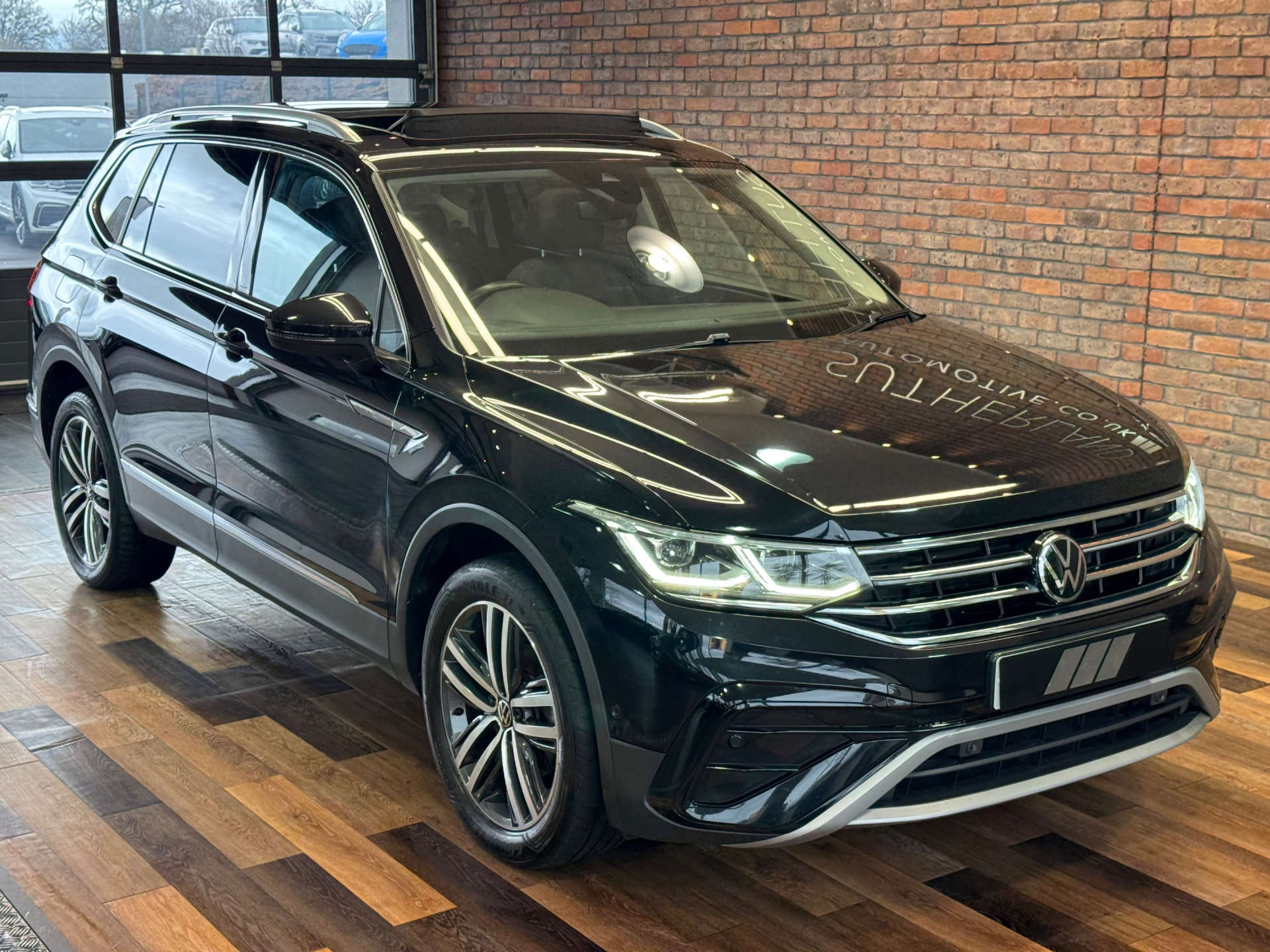 VOLKSWAGEN TIGUAN 2.0 Tiguan Allspace Elegance TDI Semi-Auto 5dr #4