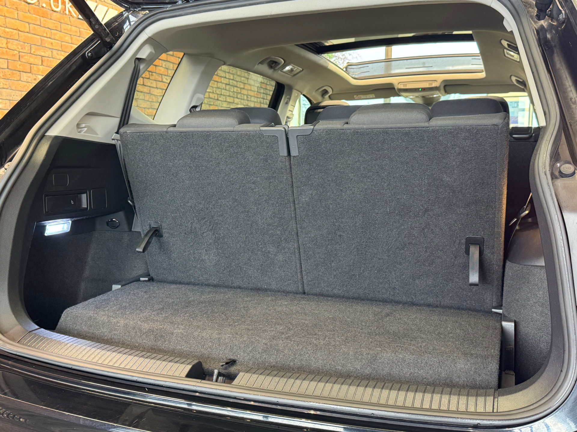 VOLKSWAGEN TIGUAN 2.0 Tiguan Allspace Elegance TDI Semi-Auto 5dr #16