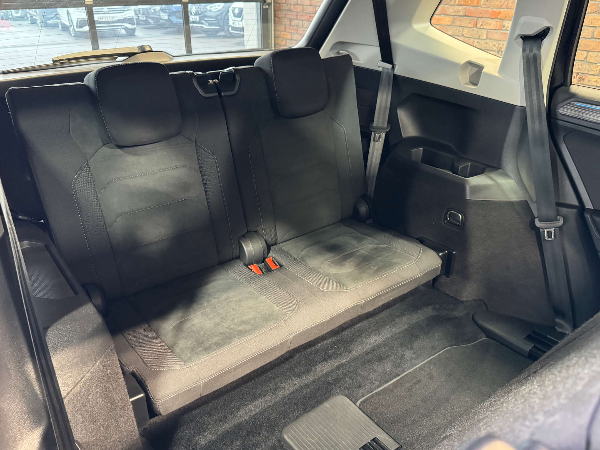 VOLKSWAGEN TIGUAN 2.0 Tiguan Allspace Elegance TDI Semi-Auto 5dr #19