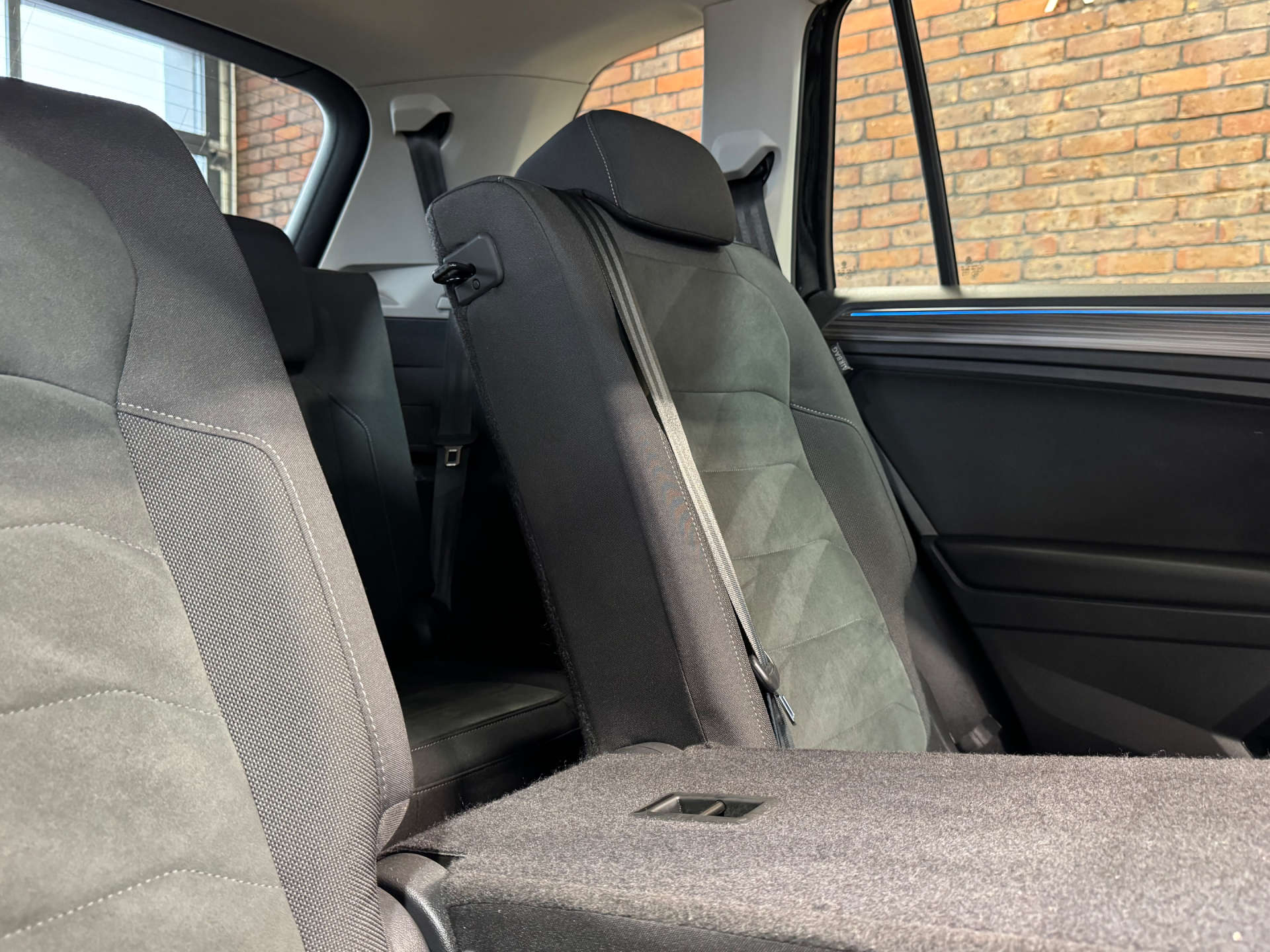 VOLKSWAGEN TIGUAN 2.0 Tiguan Allspace Elegance TDI Semi-Auto 5dr #22