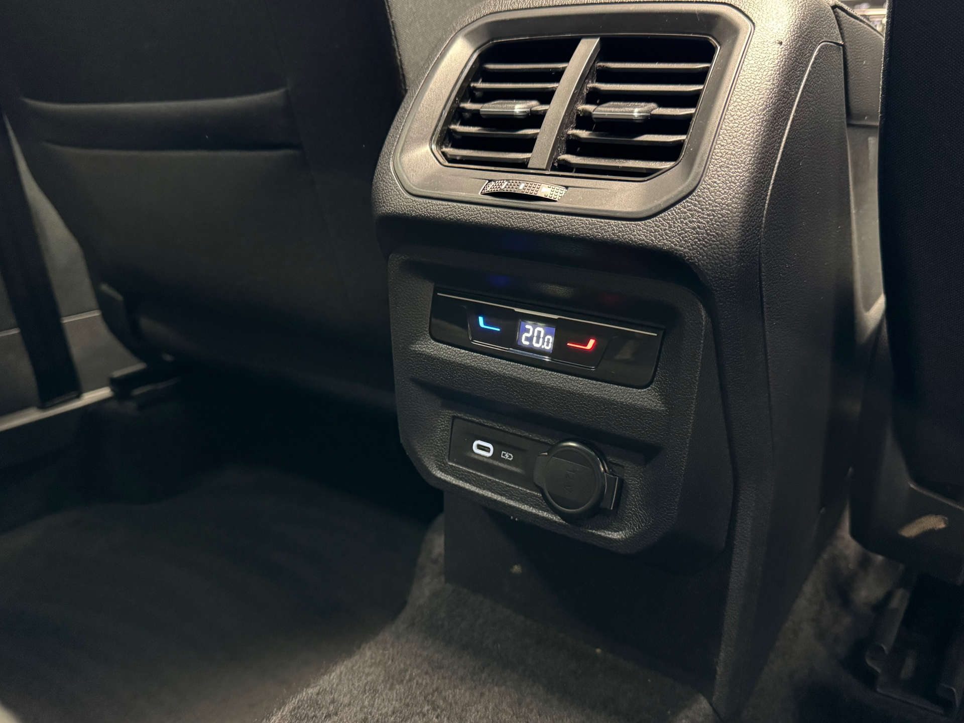 VOLKSWAGEN TIGUAN 2.0 Tiguan Allspace Elegance TDI Semi-Auto 5dr #23