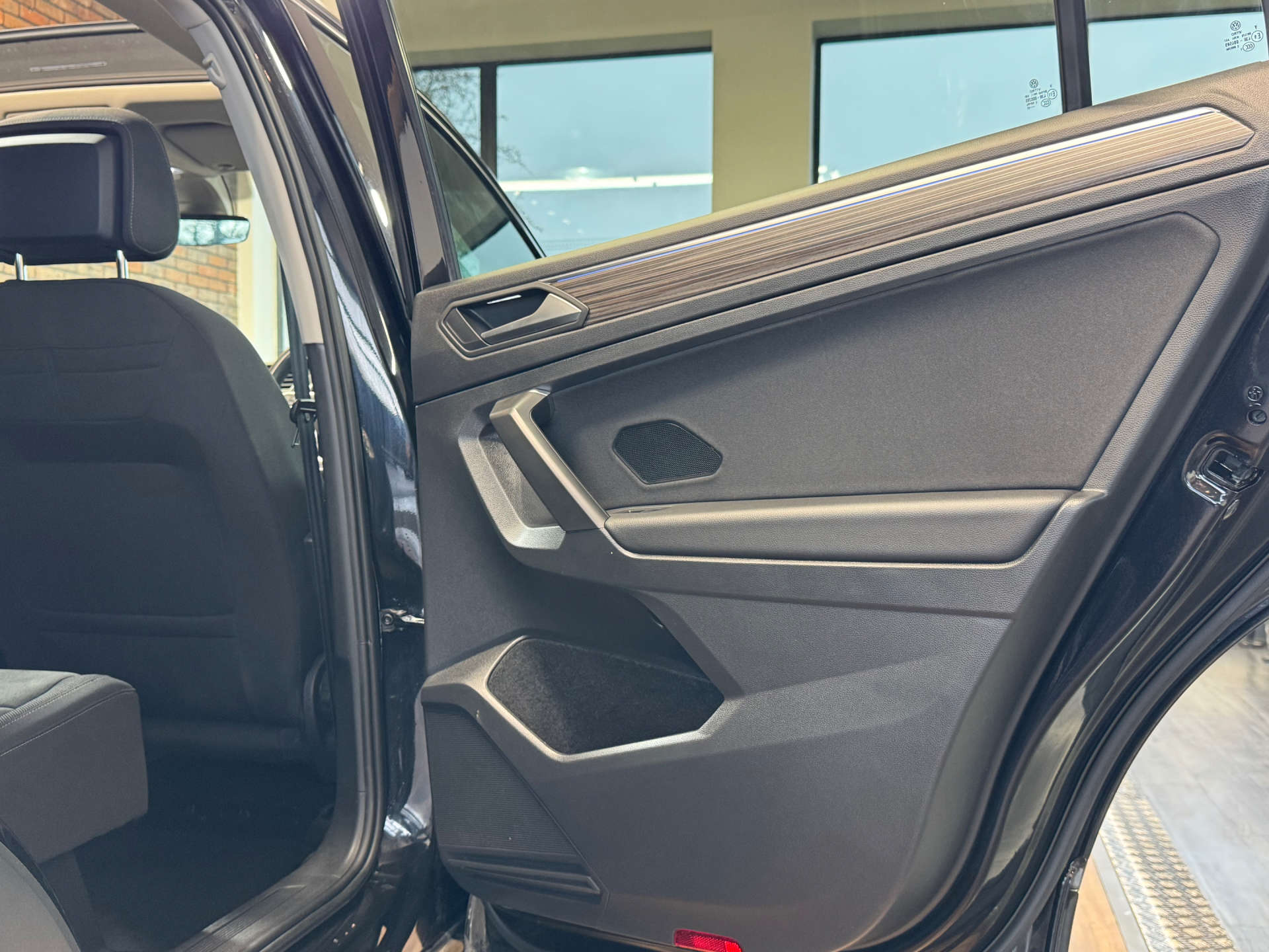 VOLKSWAGEN TIGUAN 2.0 Tiguan Allspace Elegance TDI Semi-Auto 5dr #25