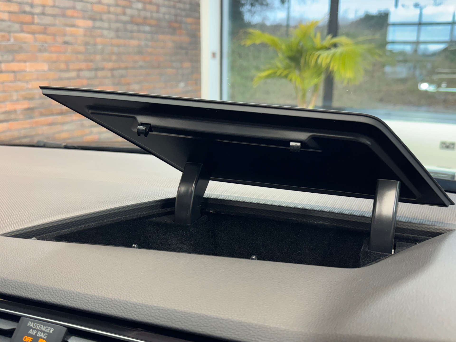 VOLKSWAGEN TIGUAN 2.0 Tiguan Allspace Elegance TDI Semi-Auto 5dr #32