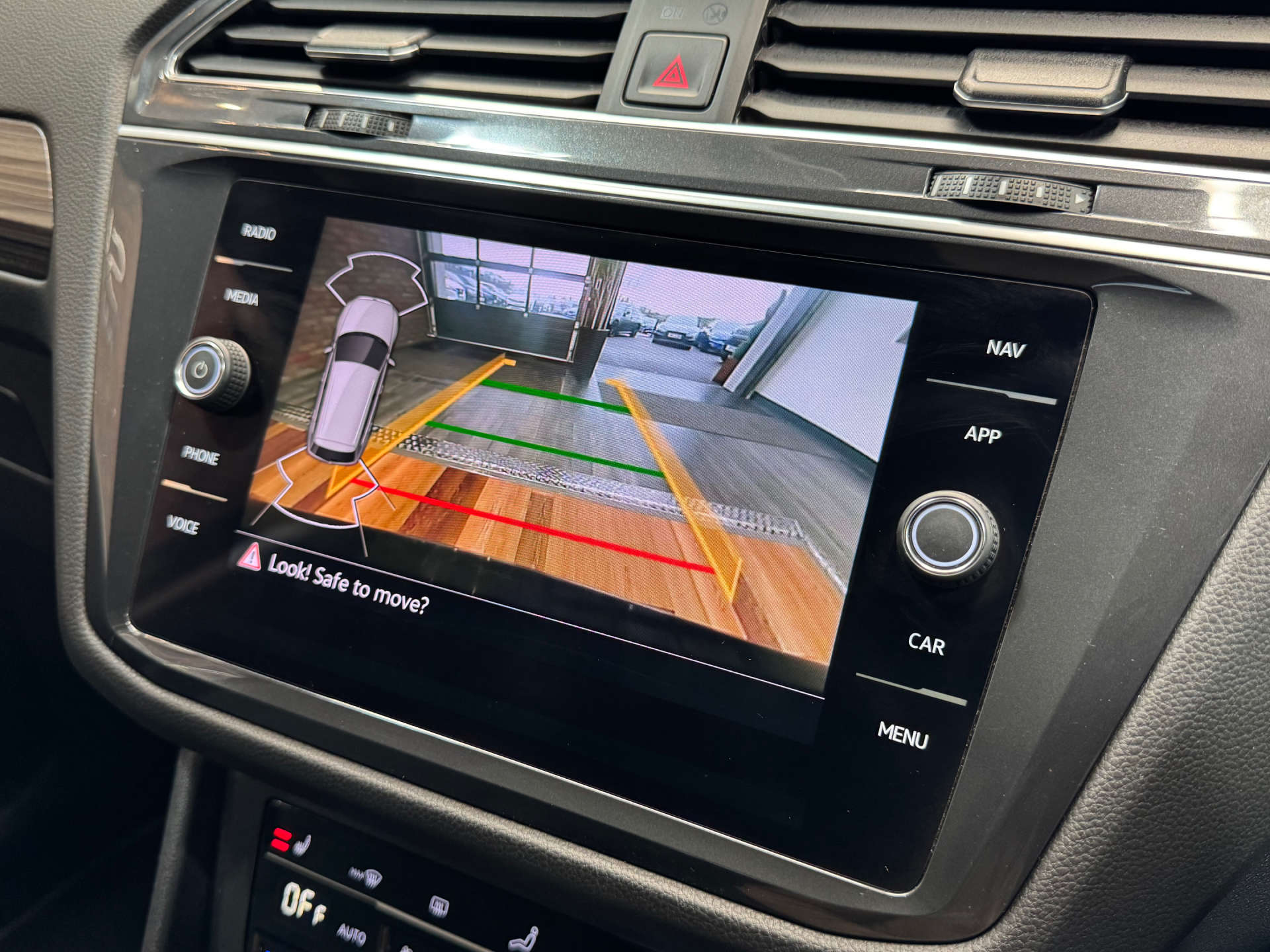 VOLKSWAGEN TIGUAN 2.0 Tiguan Allspace Elegance TDI Semi-Auto 5dr #34