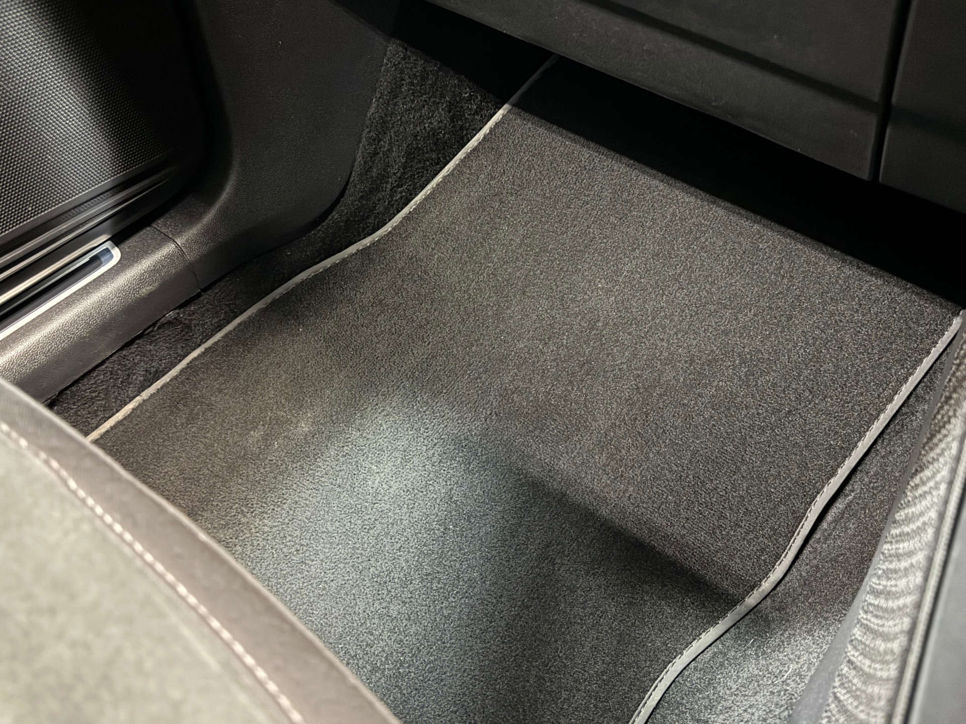 VOLKSWAGEN TIGUAN 2.0 Tiguan Allspace Elegance TDI Semi-Auto 5dr #45